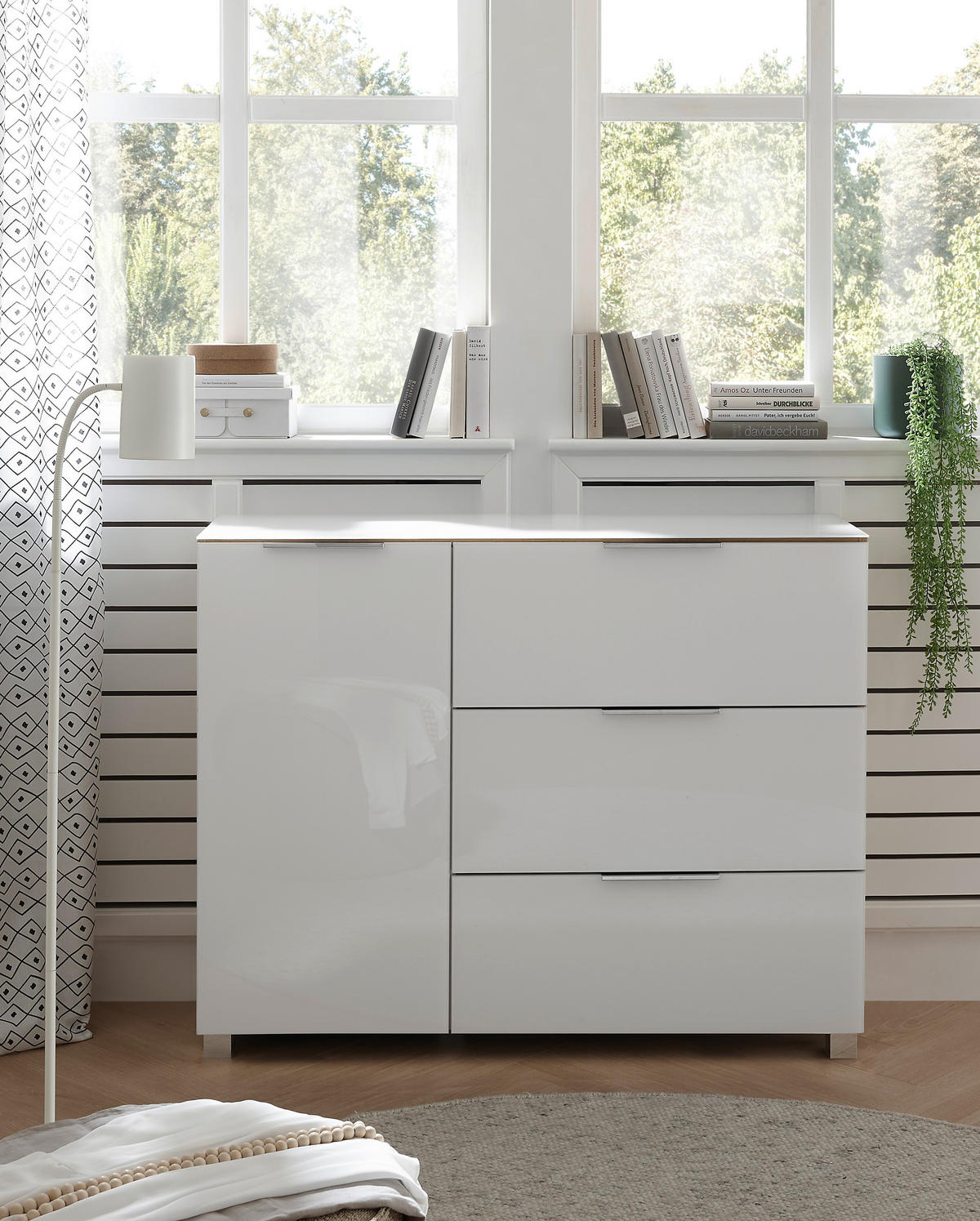 KOMMODE 120,5/96/38,2 cm  in Weiss, Eichefarben  - Chromfarben/Weiss, Konventionell, Glas/Holzwerkstoff (120,5/96/38,2cm) - Xora