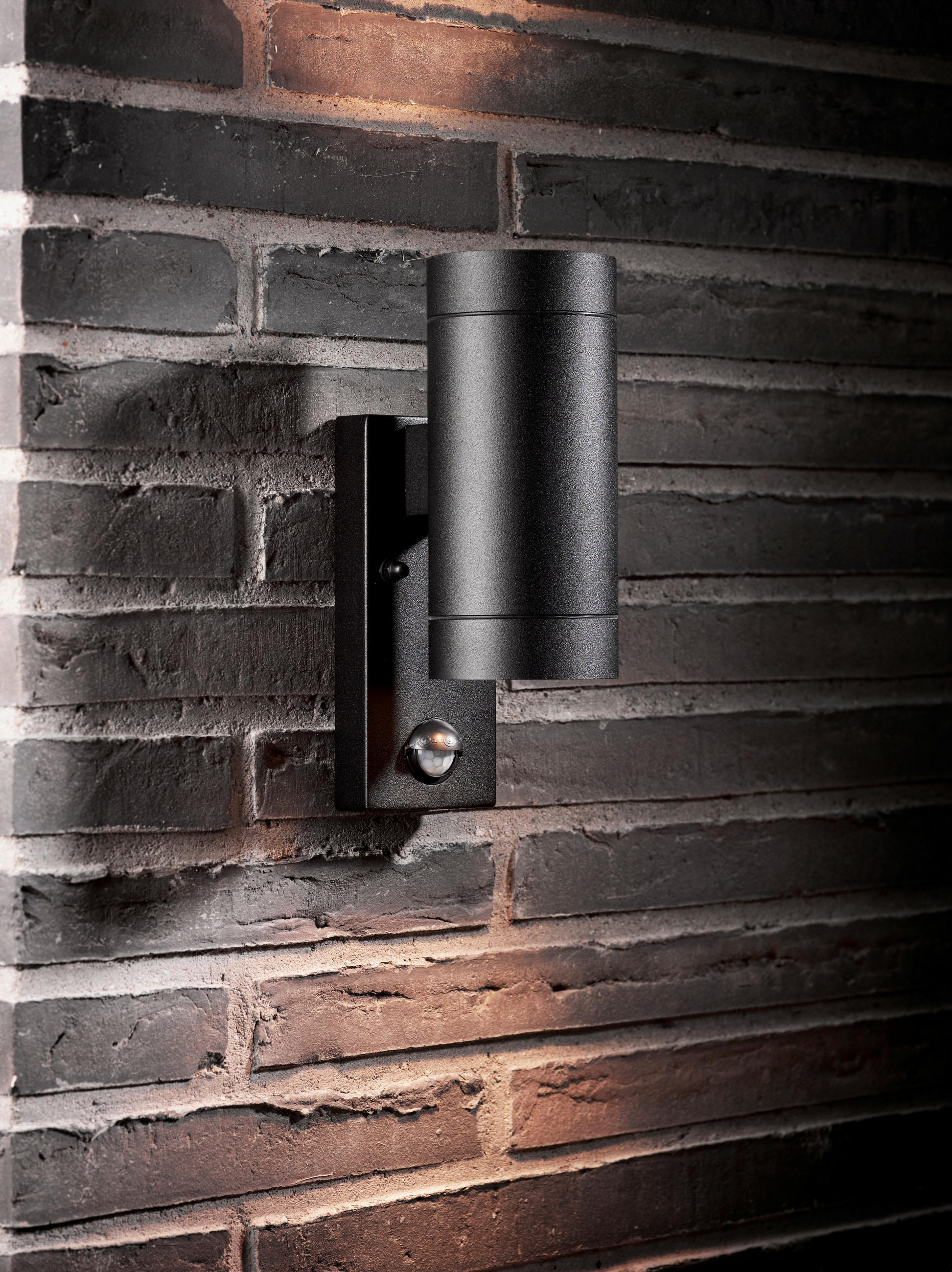 AUßENWANDLEUCHTE 7,6/22 cm   - Schwarz, Design, Metall (7,6/22cm) - Nordlux