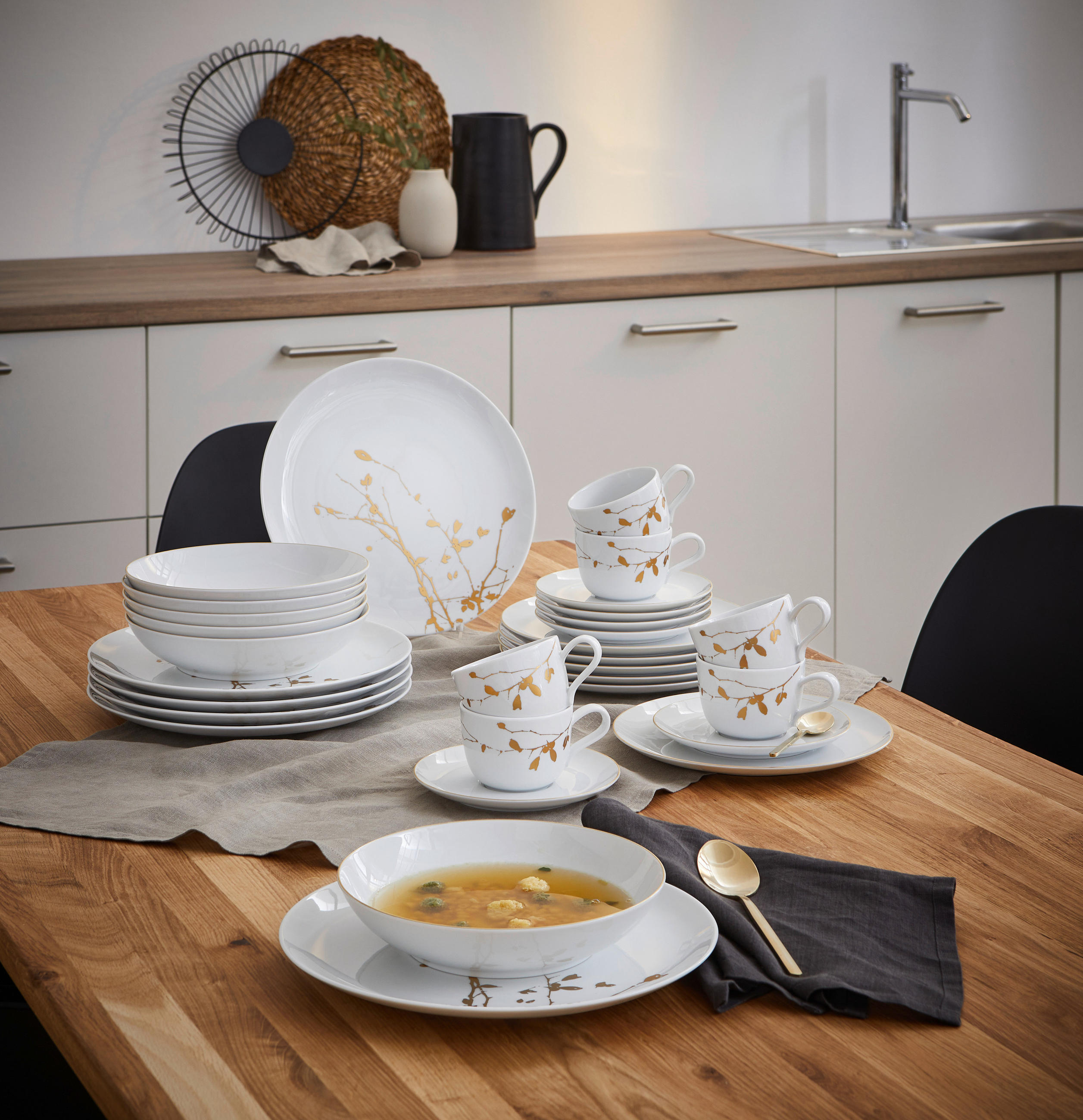 SERVICIU DE CAFEA 18 piese  - Basics, ceramică (43/24/18cm) - Seltmann Weiden