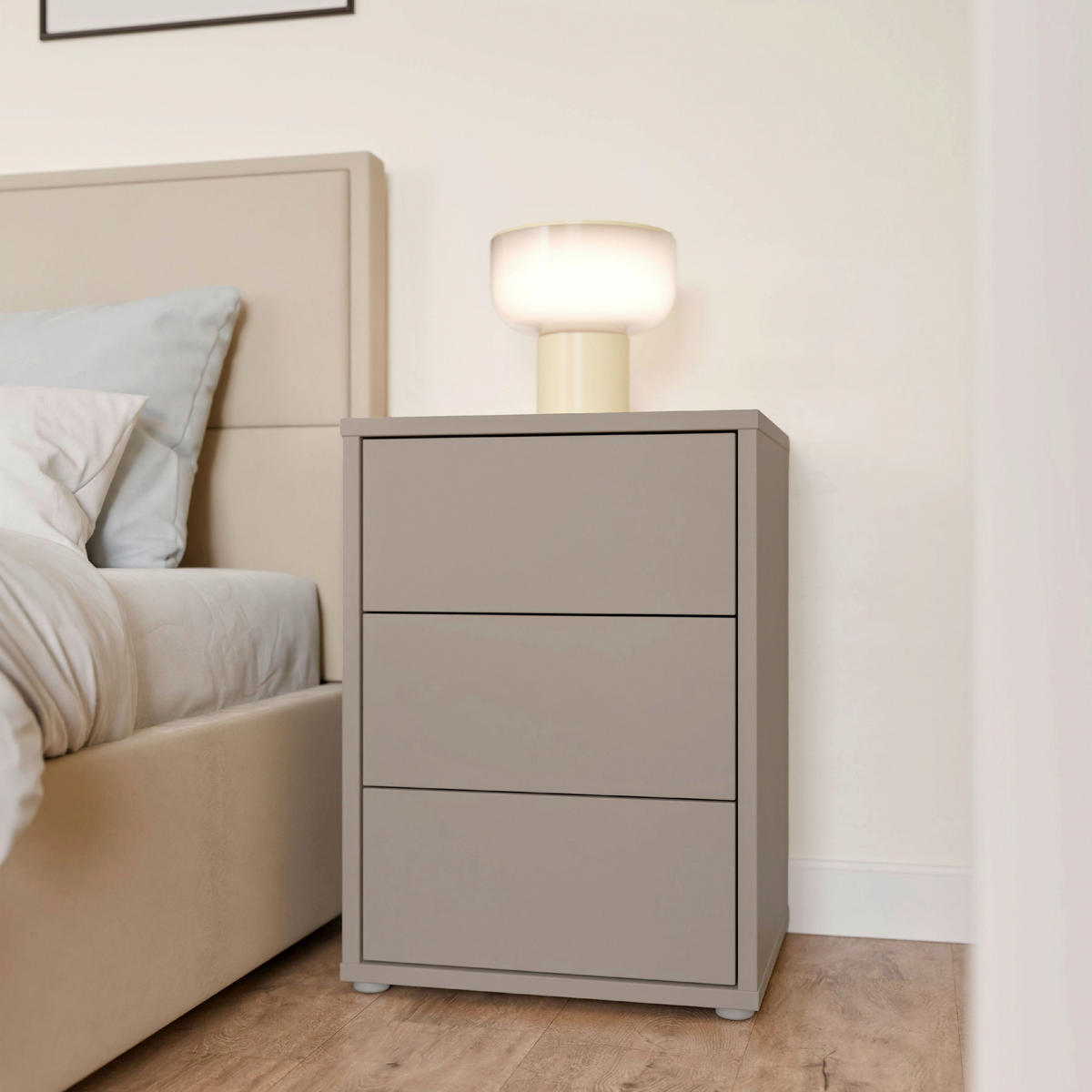 NACHTSCHRANK 50/69/42 cm  - Taupe/Silberfarben, Trend, Holzwerkstoff/Kunststoff (50/69/42cm) - Carryhome