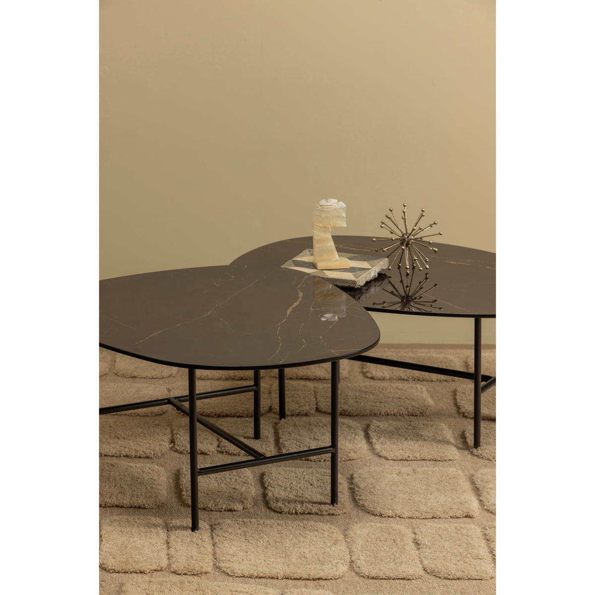COUCHTISCH Vajen 80/60/34 cm organisch Schwarz  - Schwarz, Design, Keramik/Metall (80/60/34cm) - Livetastic