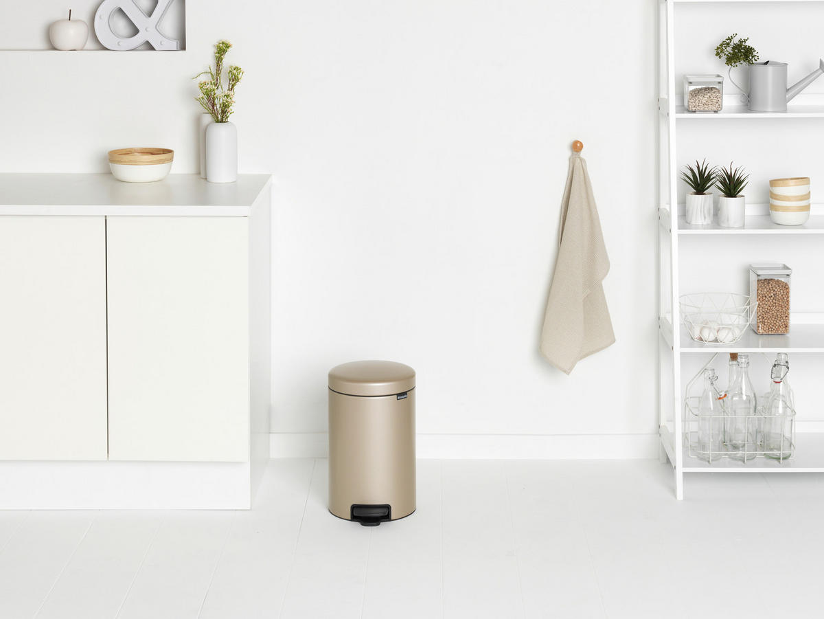 PEDÁLOS SZEMETES 12 l  - fekete/arany, Basics, műanyag/fém (12l) - Brabantia