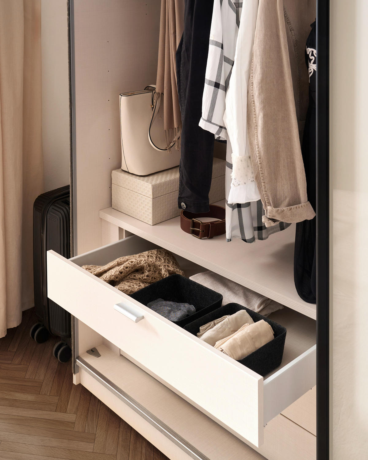 SCHWEBETÜRENSCHRANK Sandfarben, Eichefarben  - Sandfarben/Eichefarben, Design, Glas/Holzwerkstoff (298/240/68cm) - Dieter Knoll