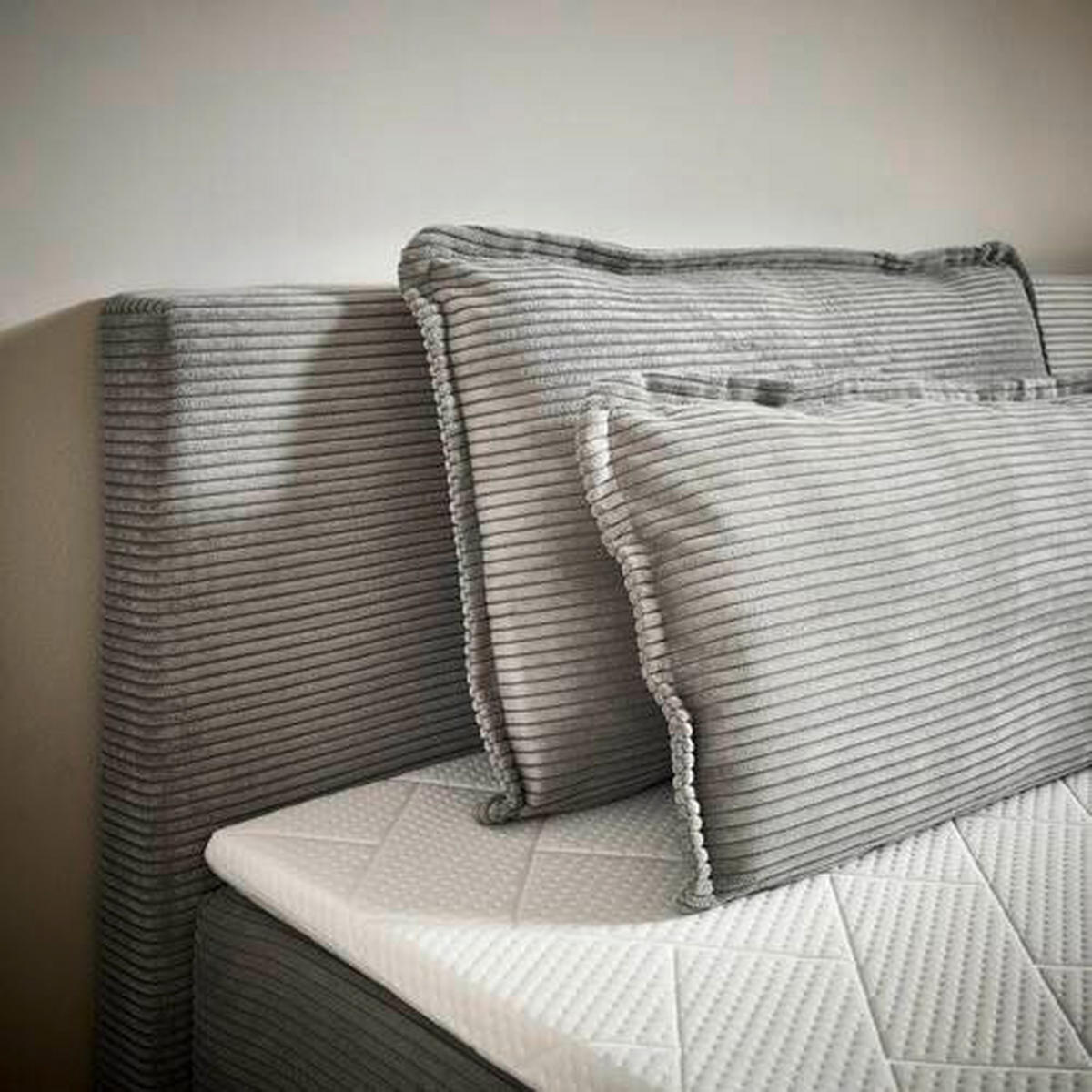 Pat Boxspring, 180/200 cm, gri deschis - gri deschis/negru, Basics, plastic/textil (180/200cm)