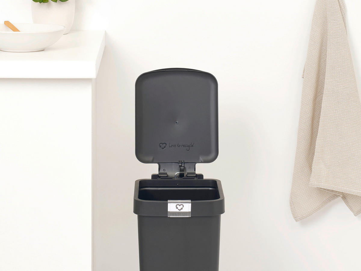 KOŠ ZA SMETI - temno siva, Basics, umetna masa (20.3/38.1/26.5cm) - Brabantia