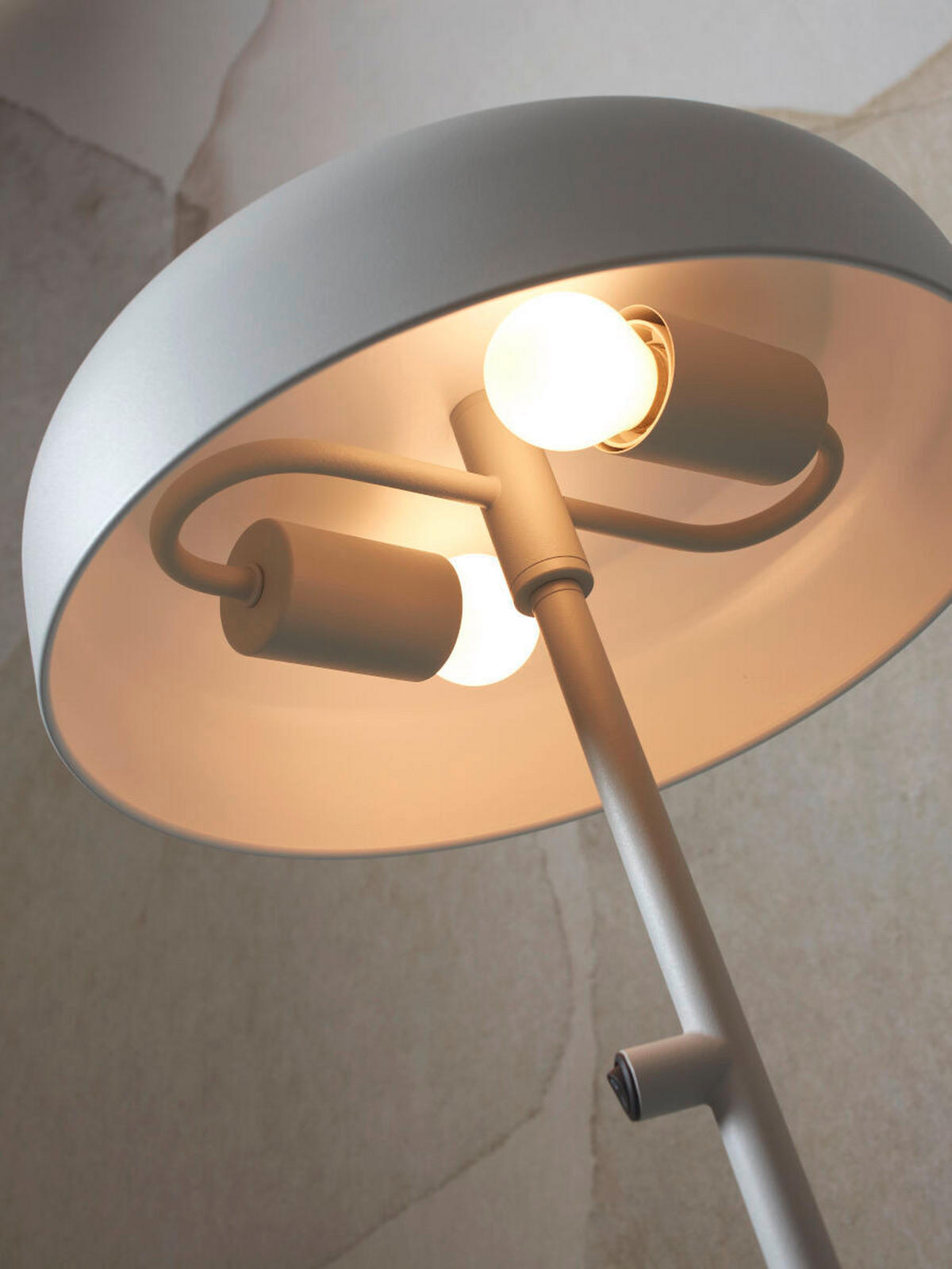 GOLVLAMPA it's about RoMi 30/145,5 cm    - ljusgrå, Trend, metall (30/145,5cm) - It's about Romi