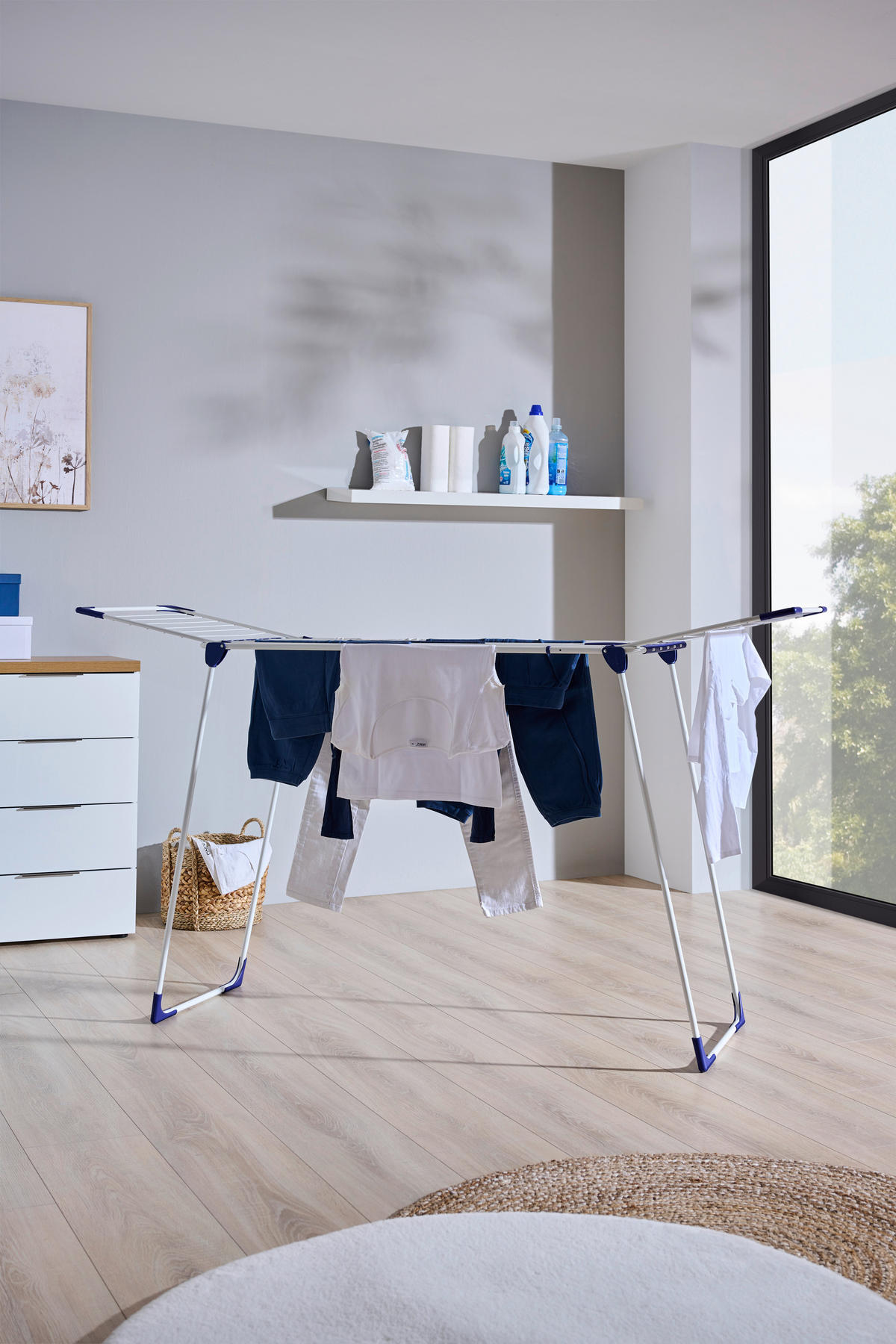 STOJACÍ SUŠÁK NA PRÁDLO - bílá/modrá, Basics, plast (56,3/117,5/7cm) - Leifheit