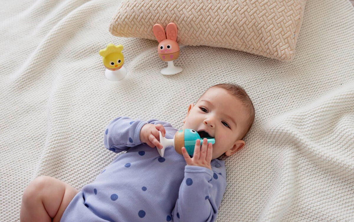 RASSEL Hape Baby Spielzeug  - Pink/Gelb, Basics, Holz/Kunststoff (0,16kg) - Hape