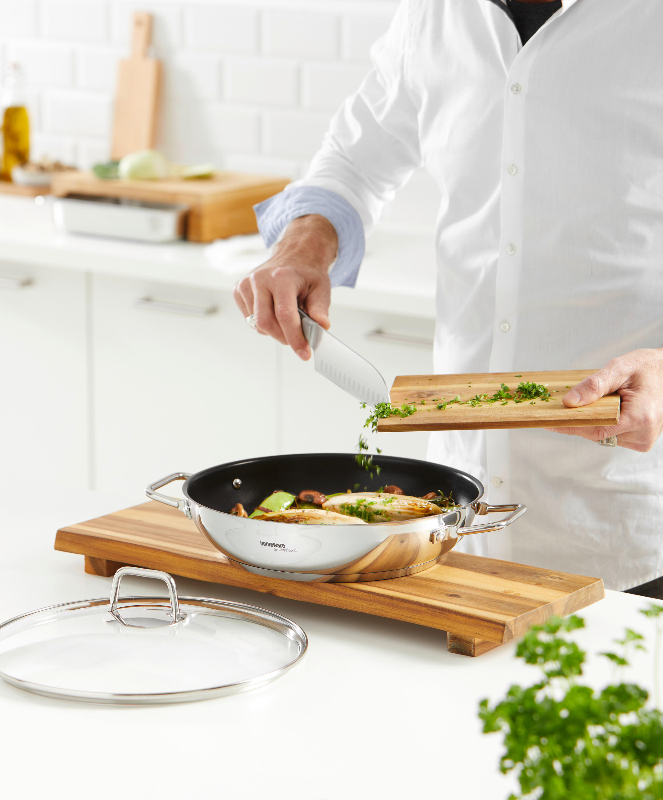 SERVIERPFANNE Perfect Cooking Greblon®-Antihaftbeschichtung 28 cm  - Klar/Edelstahlfarben, Basics, Glas/Metall (28cm) - Homeware Profession.