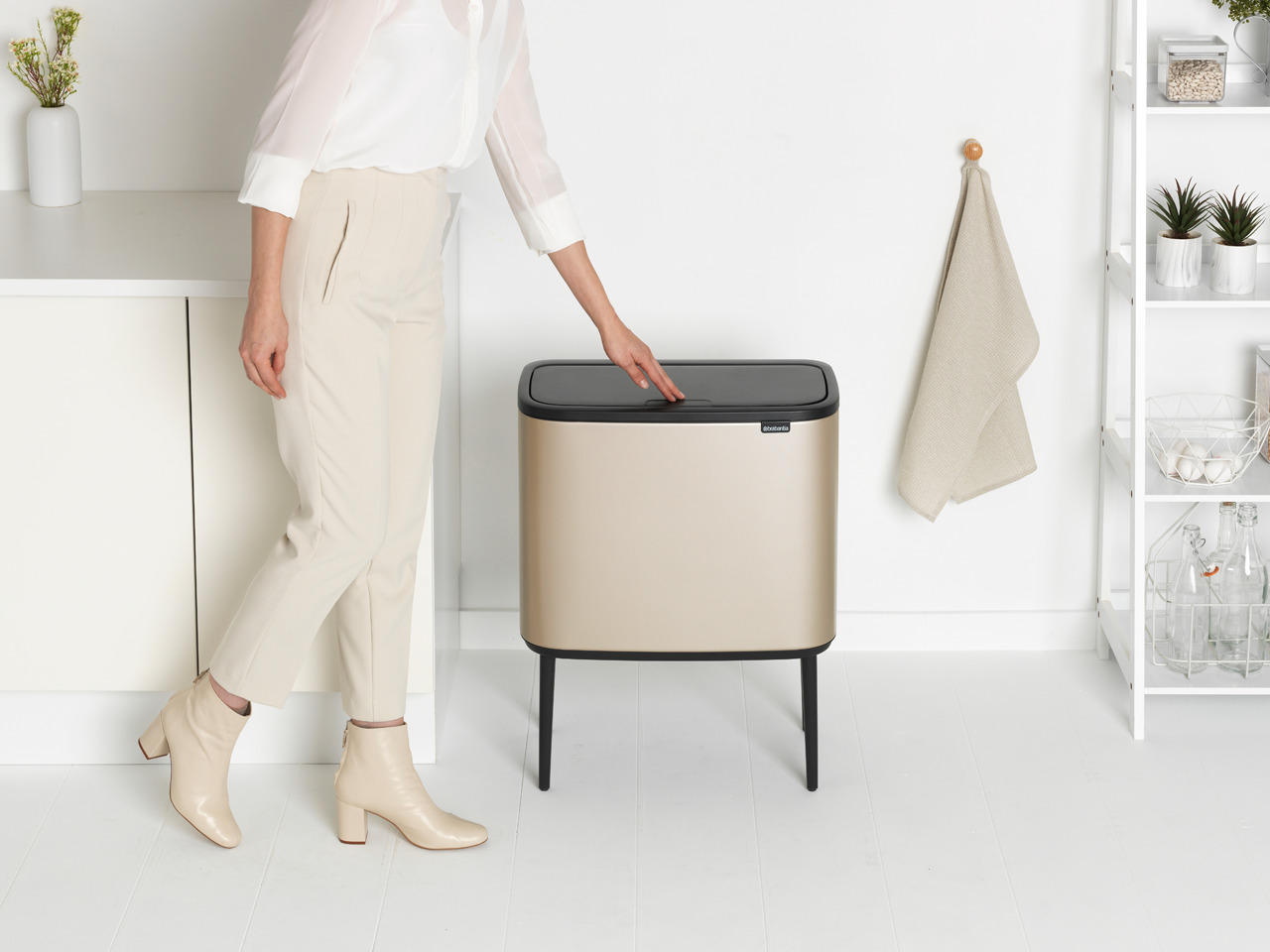 KOŠ ZA OTPAD 33 l - zlatne boje, Basics, plastika (54/68/31.5cm) - Brabantia