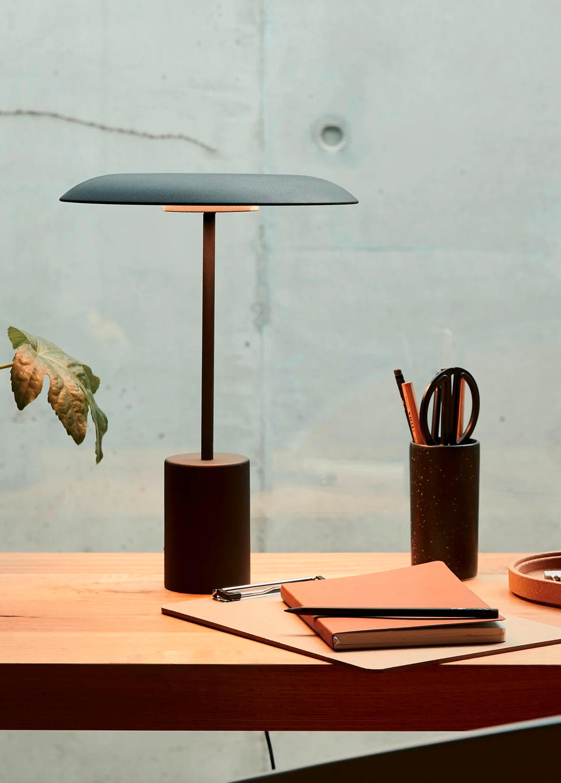 Thumbnail - Tischleuchte Smith, Schwarz, Metall, F, 28x39.5x28 cm, USB-Anschluss zum Laden von Smartphones, I-Phones, Touch (on/off)...