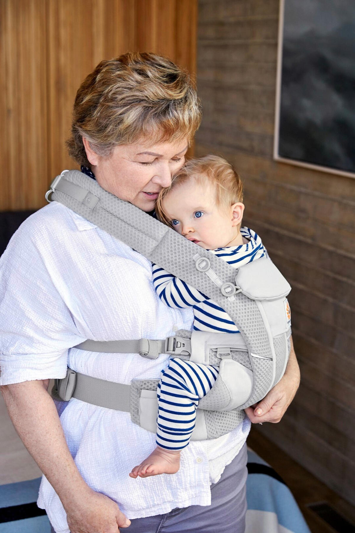 KENGUR NOSILJKA  Omni Breeze  - svetlosiva, Osnovno, tekstil (0,7kg) - Ergo Baby