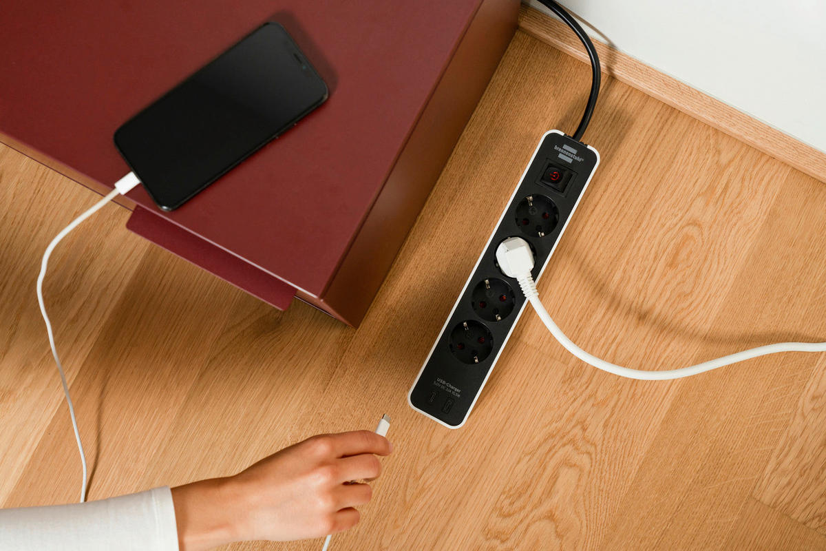 STECKDOSENLEISTE - Weiß, Basics, Kunststoff (31/5.8/8cm) - Brennenstuhl