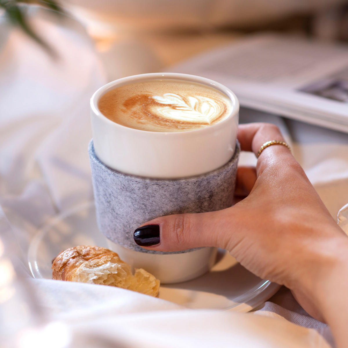COFFEE-TO-GO-BECHER TO GO, TO STAY 0,29 L  - Weiß, Basics, Keramik (290ml) - like.Villeroy & Boch