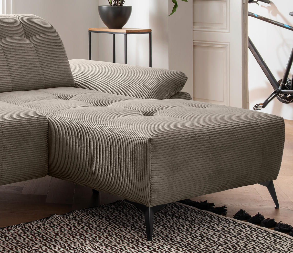 ECKSOFA FIORE in Cord Graubraun Kopfteilverstellung, Sitzvorzug  280/180 cm  - Graubraun/Schwarz, MODERN, Textil/Metall (280/180cm) - Livetastic