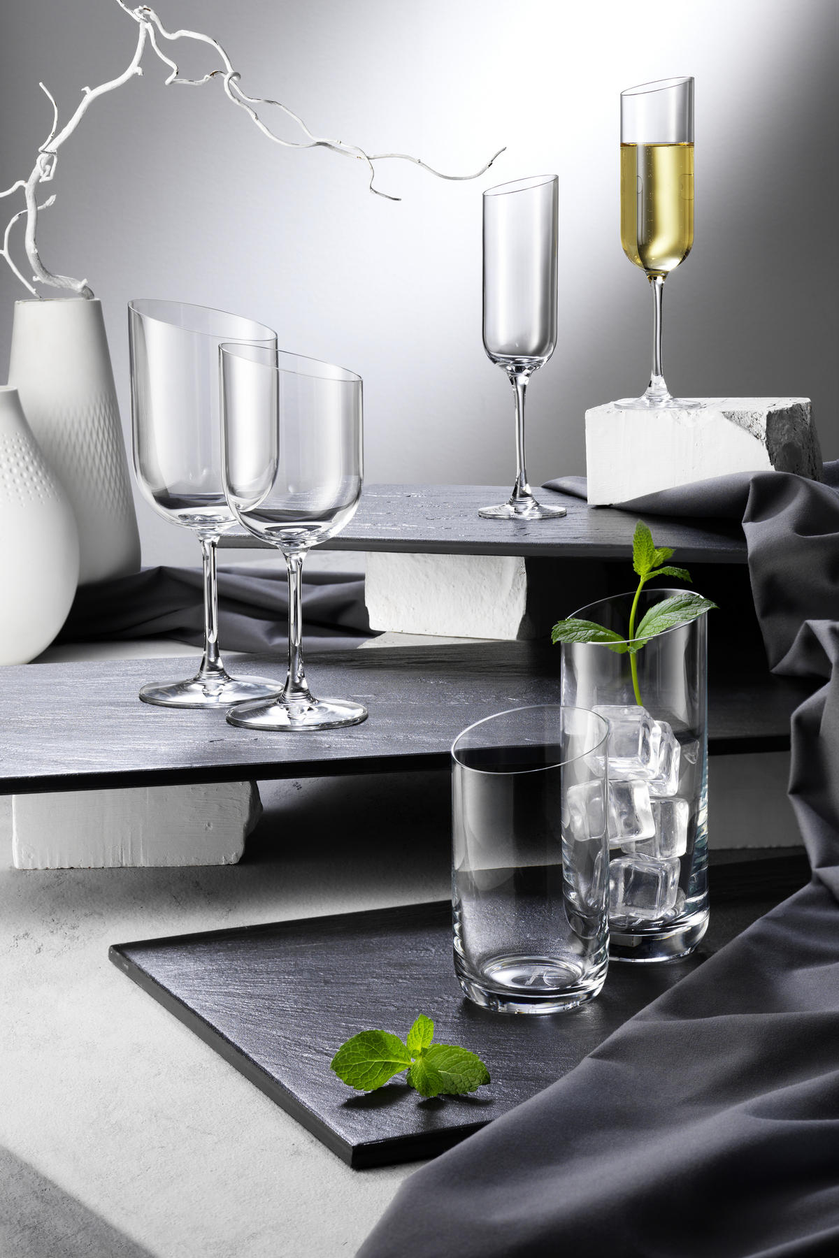 SET ČAŠA  4-dijelni   New Moon  - prozirno, Design, staklo (300ml) - Villeroy & Boch