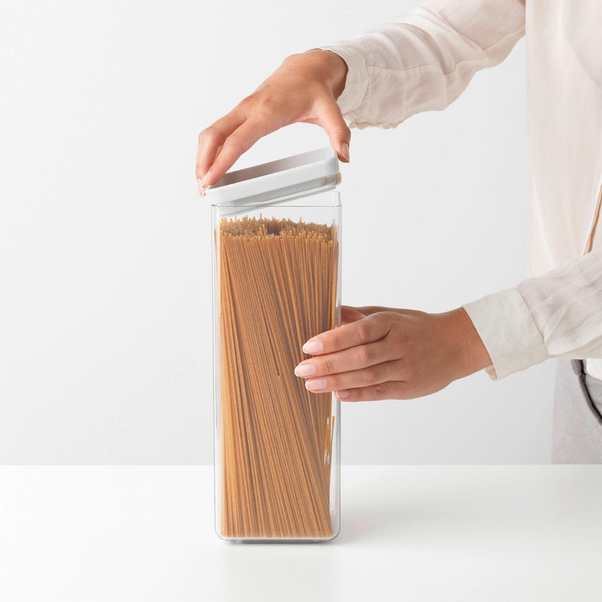 DÓZA NA POTRAVINY  - priehľadné/svetlosivá, Design, plast (11/29.5/11cm) - Brabantia