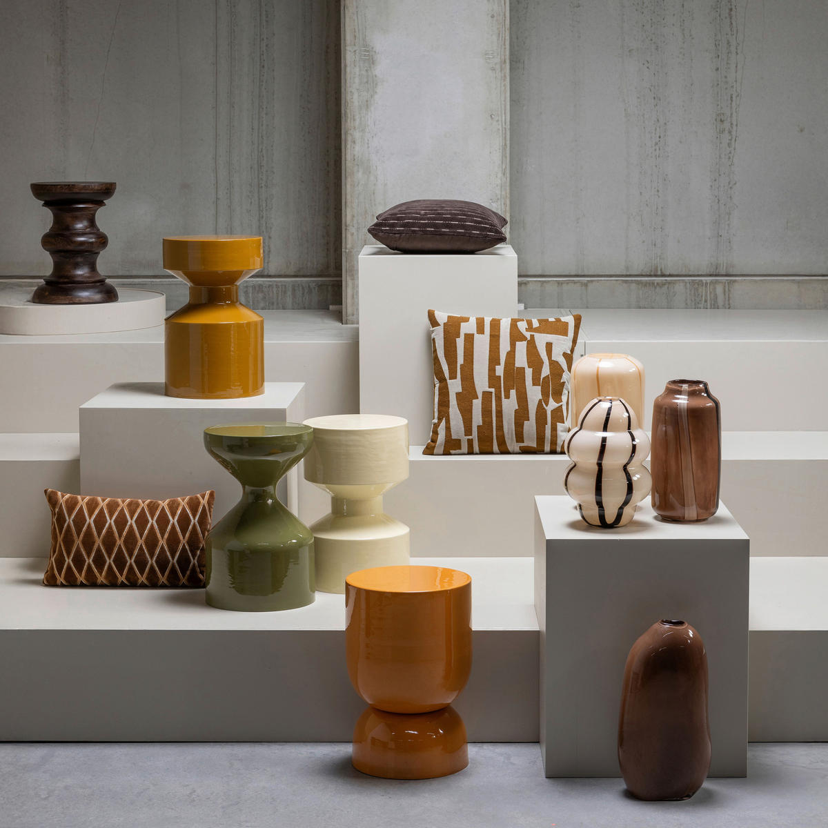 BEISTELLTISCH in Metall 30/30/47 cm  - Grün, Design, Metall (30/30/47cm) - Livetastic