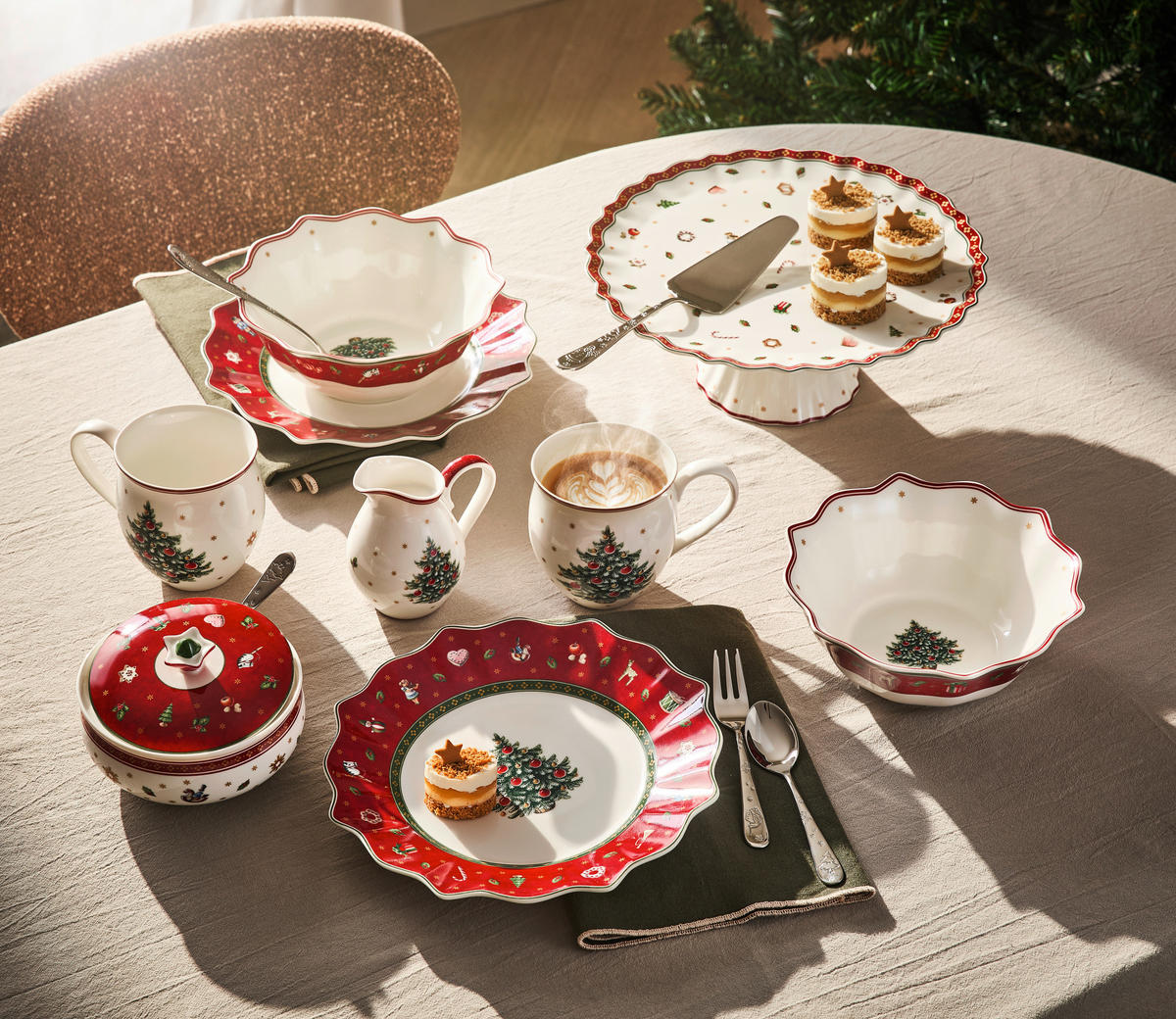 SET ZA ZAJTRK  Toy´s Delight  - rdeča/zelena, Design, keramika (36/25/14cm) - Villeroy & Boch