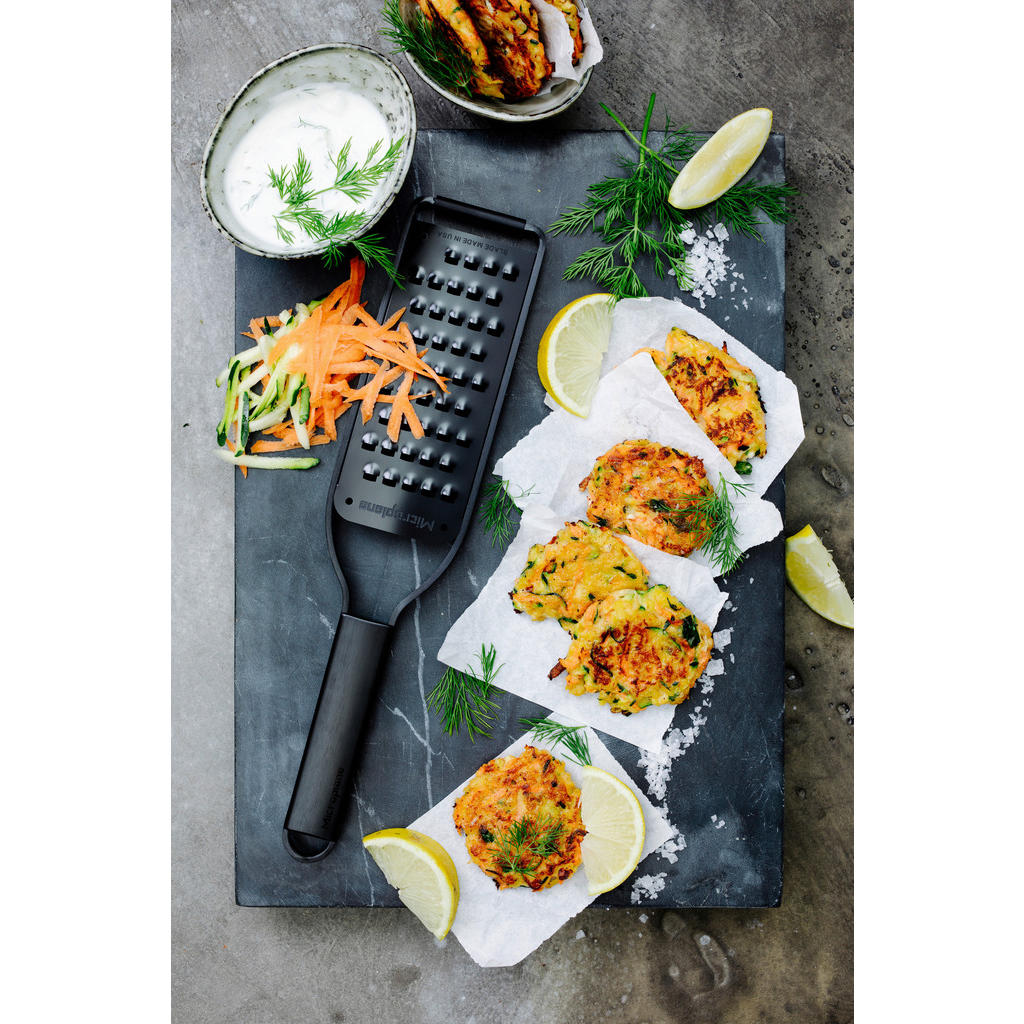 Thumbnail - Microplane Reibe Black Sheep, Schwarz, Metall, 6.8x1.5x30 cm, Kochen, Küchenhelfer, Küchenreiben