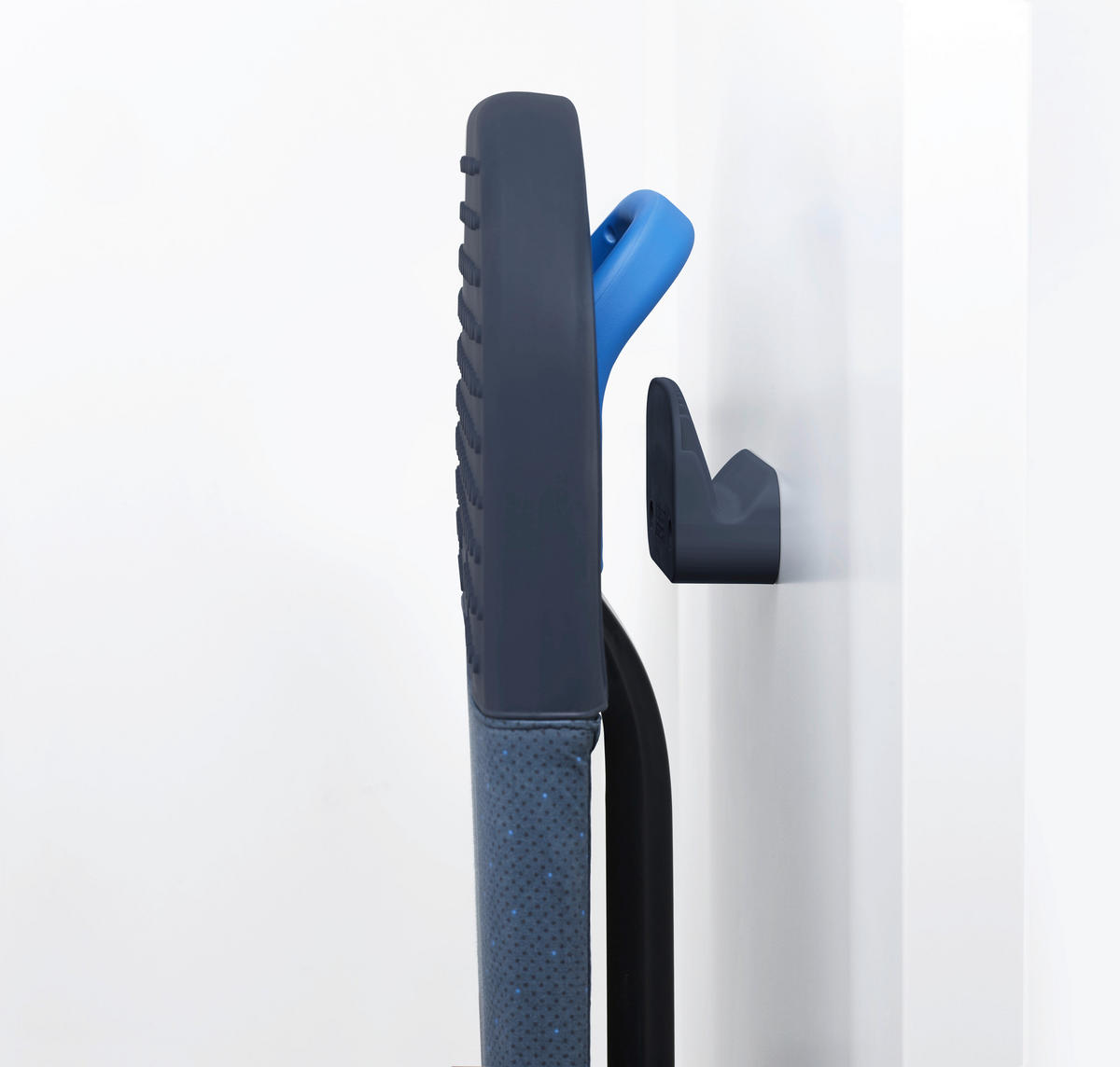 LIKALNA DESKA - temno modra, Basics, tekstil (38/136/8,5cm) - Joseph Joseph