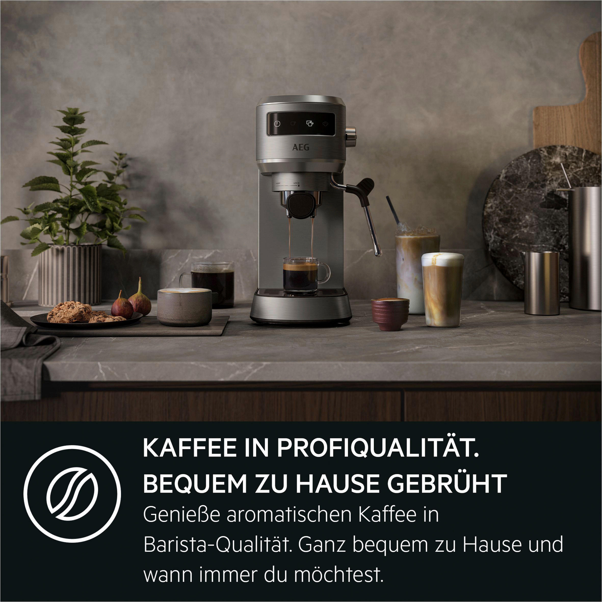 ESPRESSOMASCHINE  - Edelstahlfarben, Basics, Kunststoff/Metall (14,7/30,4/41,2cm) - AEG