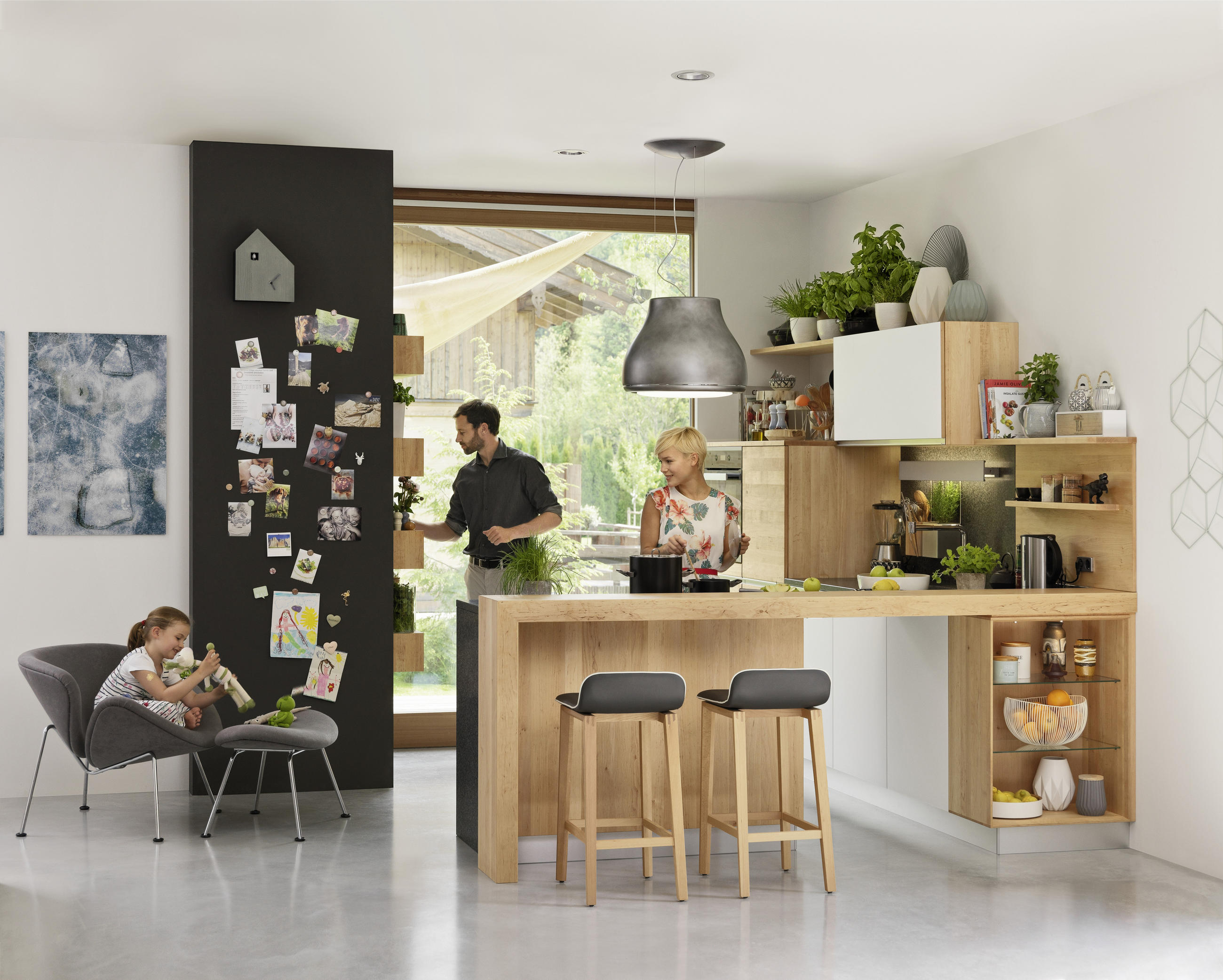 EINBAUKÜCHE  - Erlefarben/Weiß, Design, Glas/Holz - Team 7