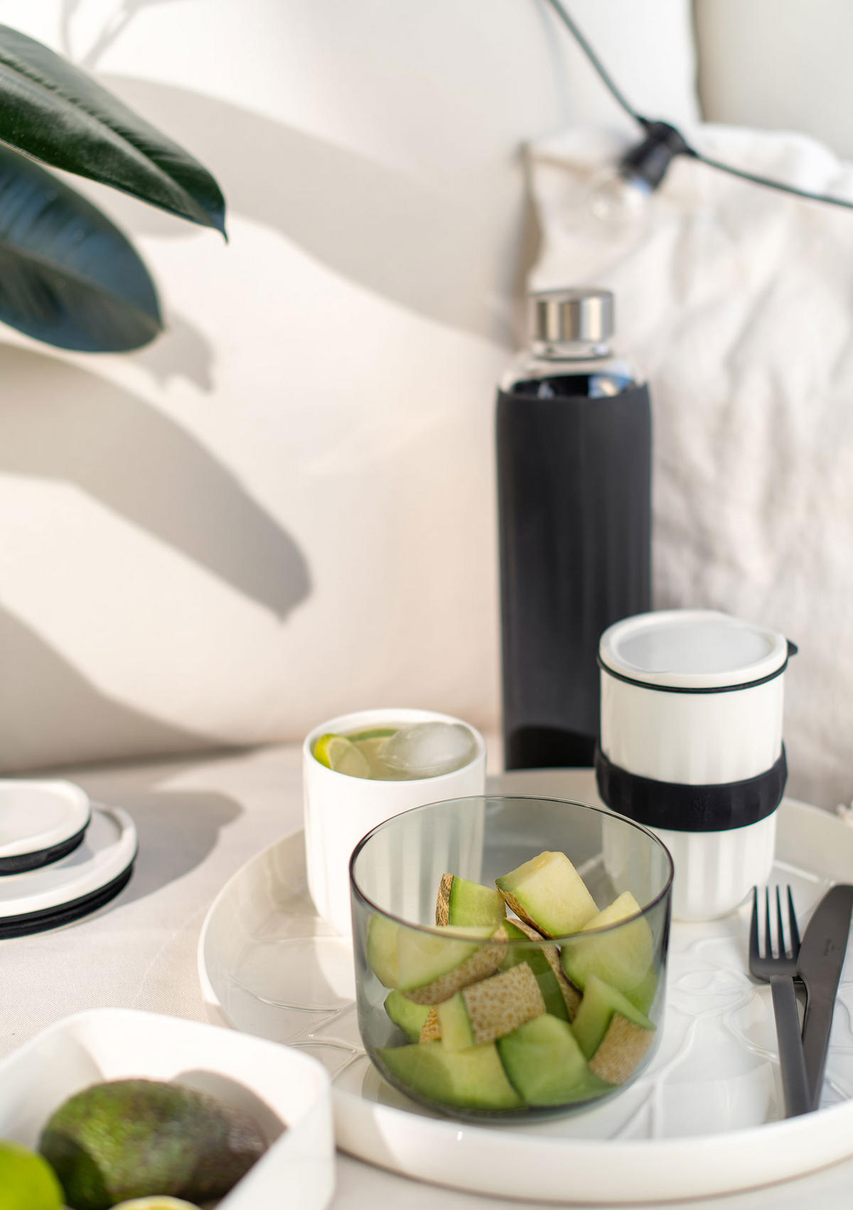 KULACS 1 l  - fekete, Basics, műanyag/Üveg (1l) - like.Villeroy & Boch