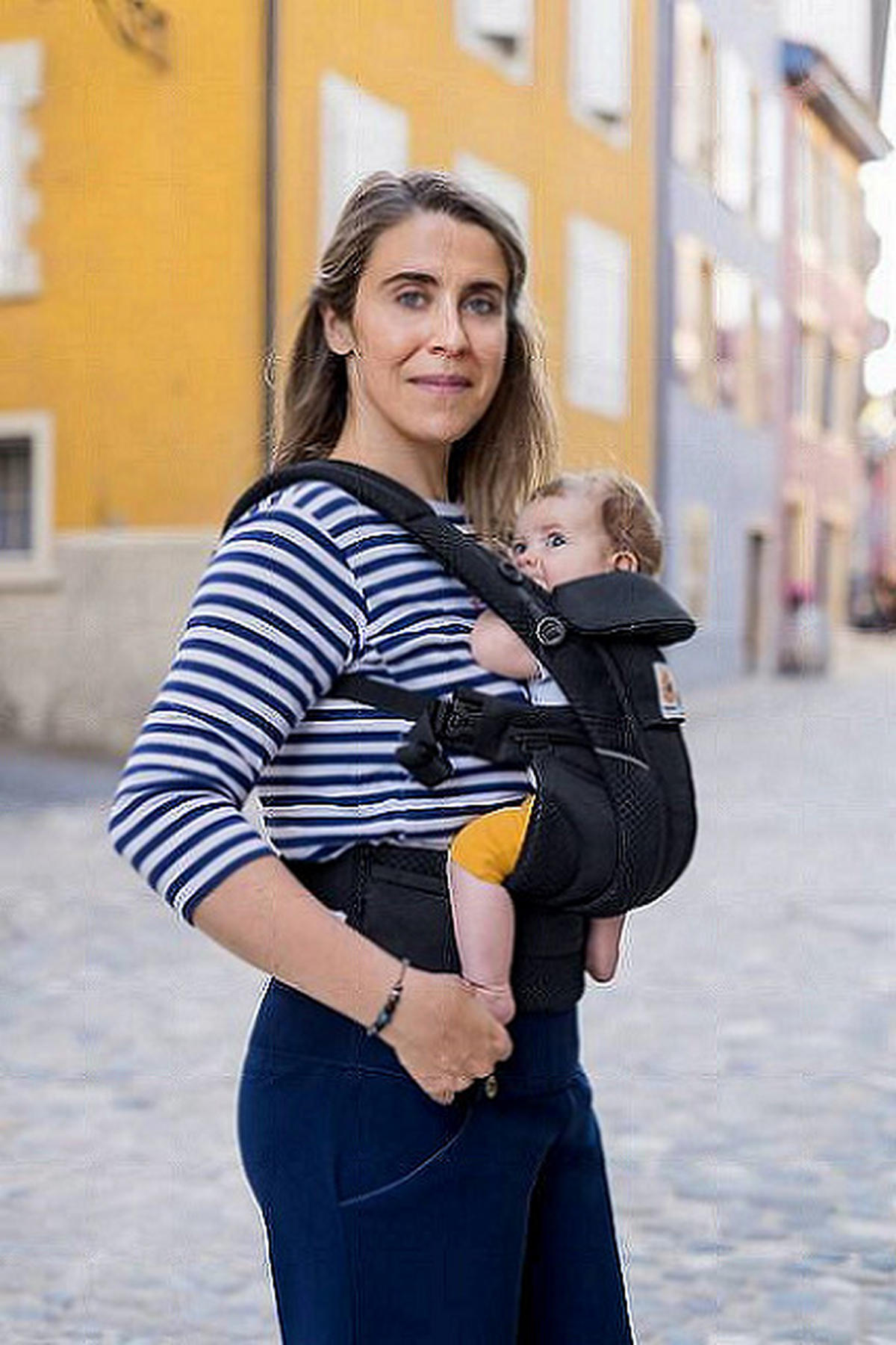 BABYTRAGE Omni Breeze  - Schwarz, Basics, Textil (23,5/16/27cm) - Ergo Baby