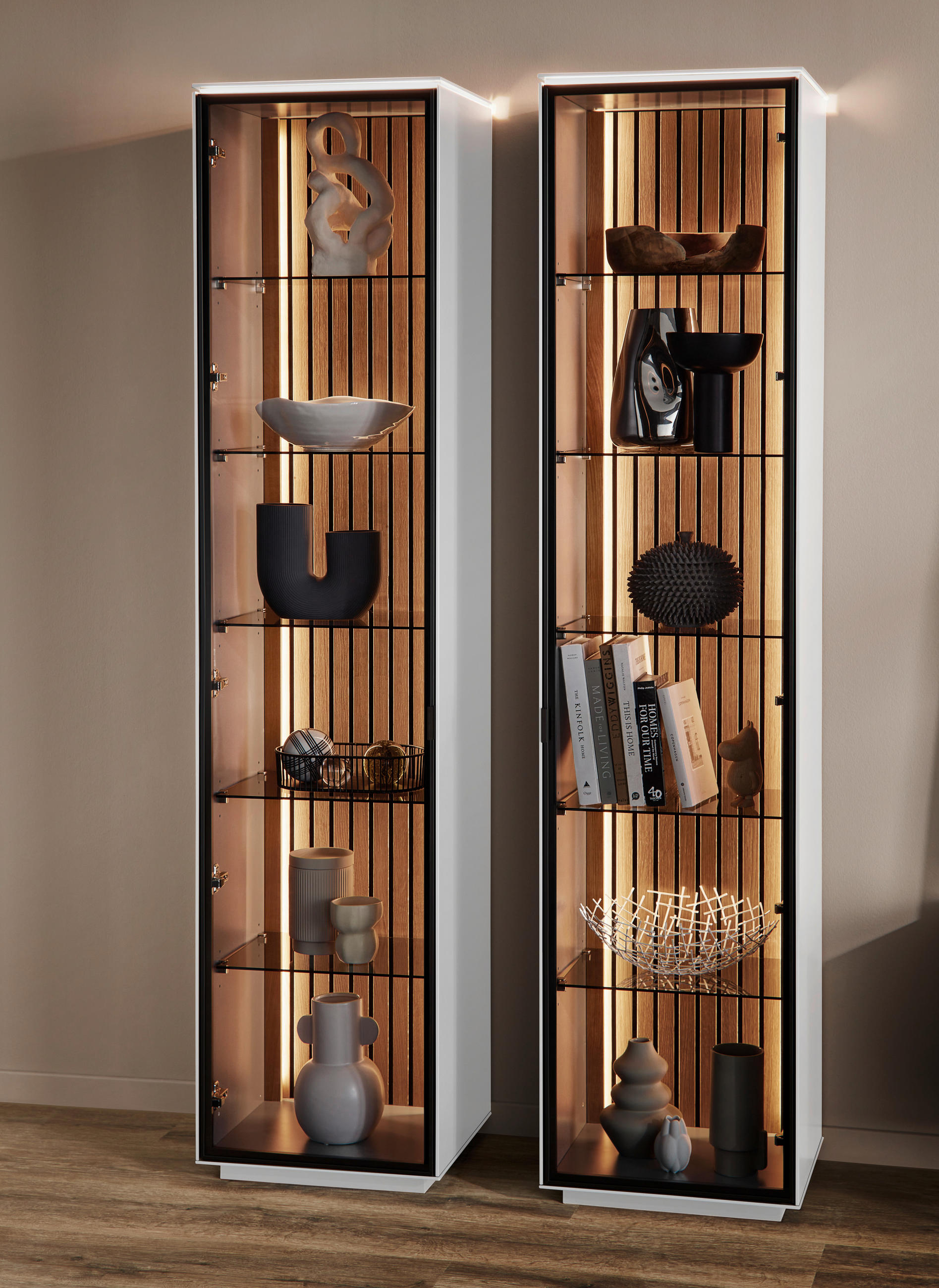 VITRINA, furnirano hrast bela - črna/bela, Design, kovina/steklo (45,8/198,6/40cm) - Dieter Knoll