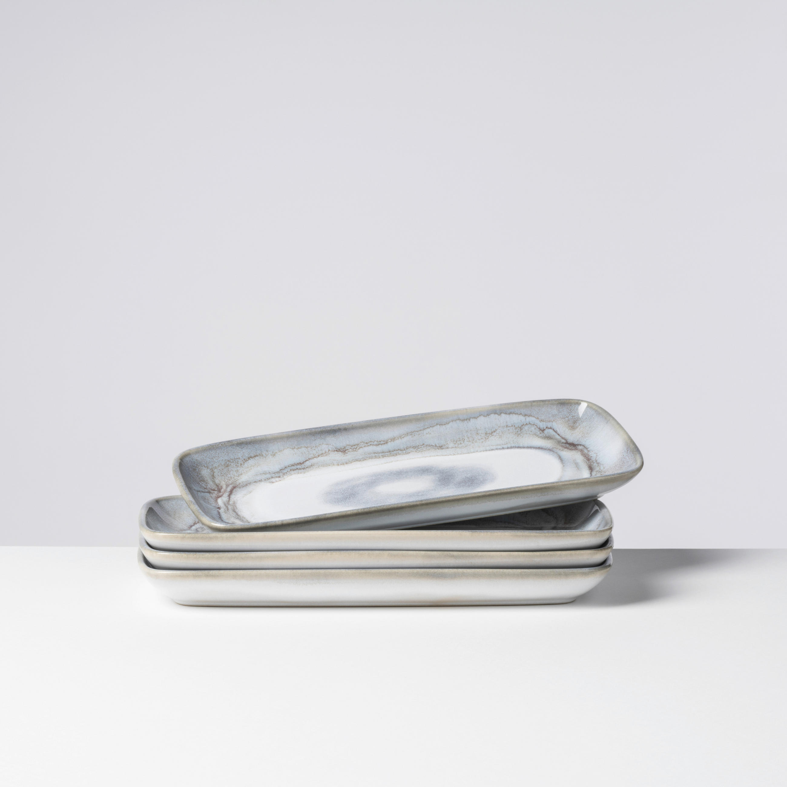 PLATTE TIEFER SEE  - Grauweiß, Basics, Keramik (28/2,5/11,5cm) - Gipfelstück