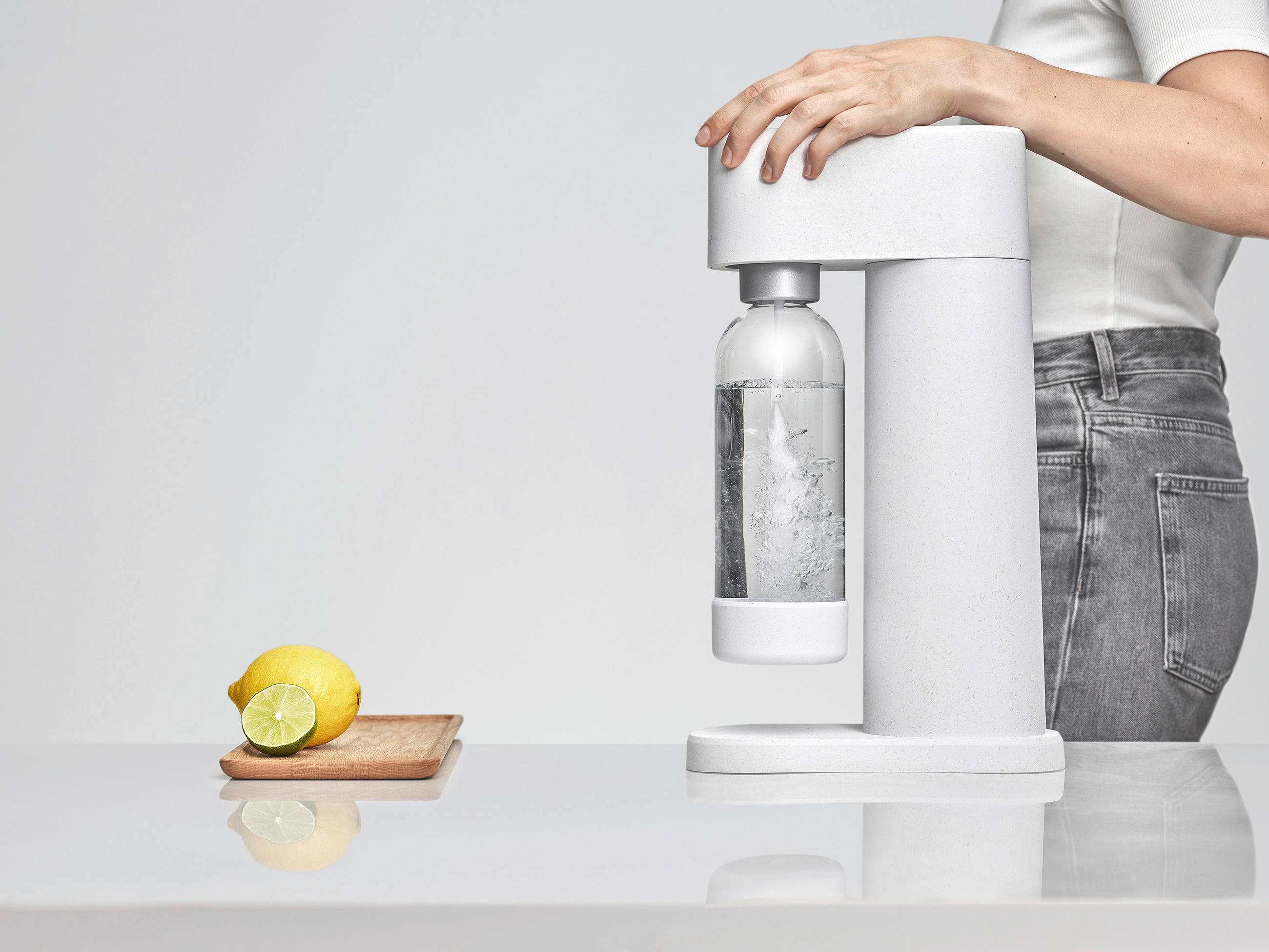 WASSERSPRUDLER WOODY WHITE  - Weiß, Basics, Naturmaterialien (24.5/13/41cm) - mysoda