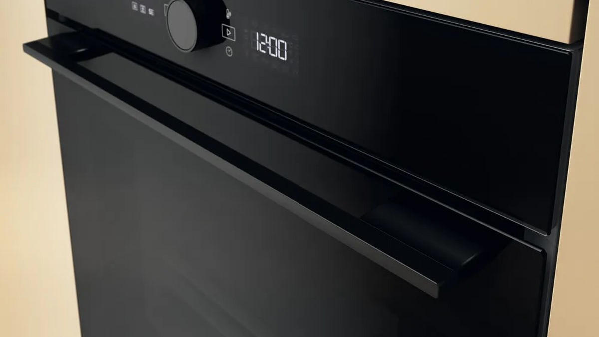 EINBAUBACKOFEN BBI5S8HM1SK  - Schwarz, Basics, Glas/Metall (59,5/59,7/56,4cm) - Bauknecht