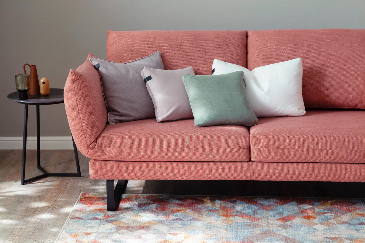 2-SITZER-SOFA Flachgewebe Koralle  - Koralle/Schwarz, Design, Textil/Metall (176/85/95cm) - Schöner Wohnen