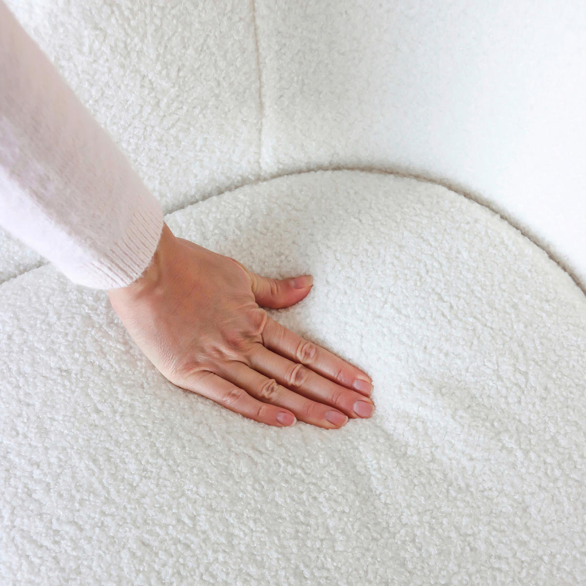 ARMLEHNSTUHL  in Bouclé  - Buchefarben/Weiß, MODERN, Holz/Textil (68/85/62cm) - MID.YOU