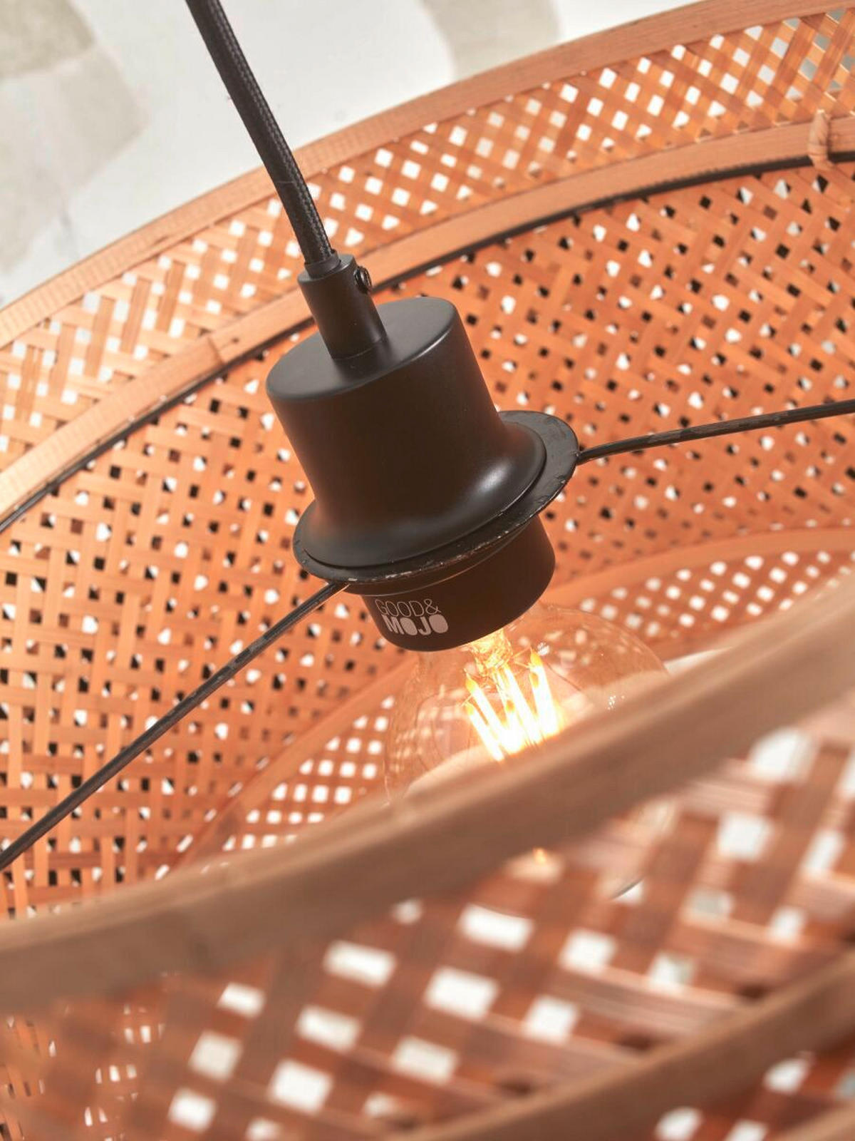 GOLVLAMPA GOOD&MOJO     - svart/naturfärgad, Trend, trä (150/31/55cm) - Good & Mojo