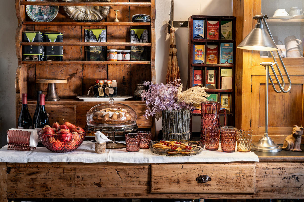 TANJUR ZA TORTU    30 cm    Vanity  - sivo-smeđa, Basics, plastika (30cm) - GUZZINI