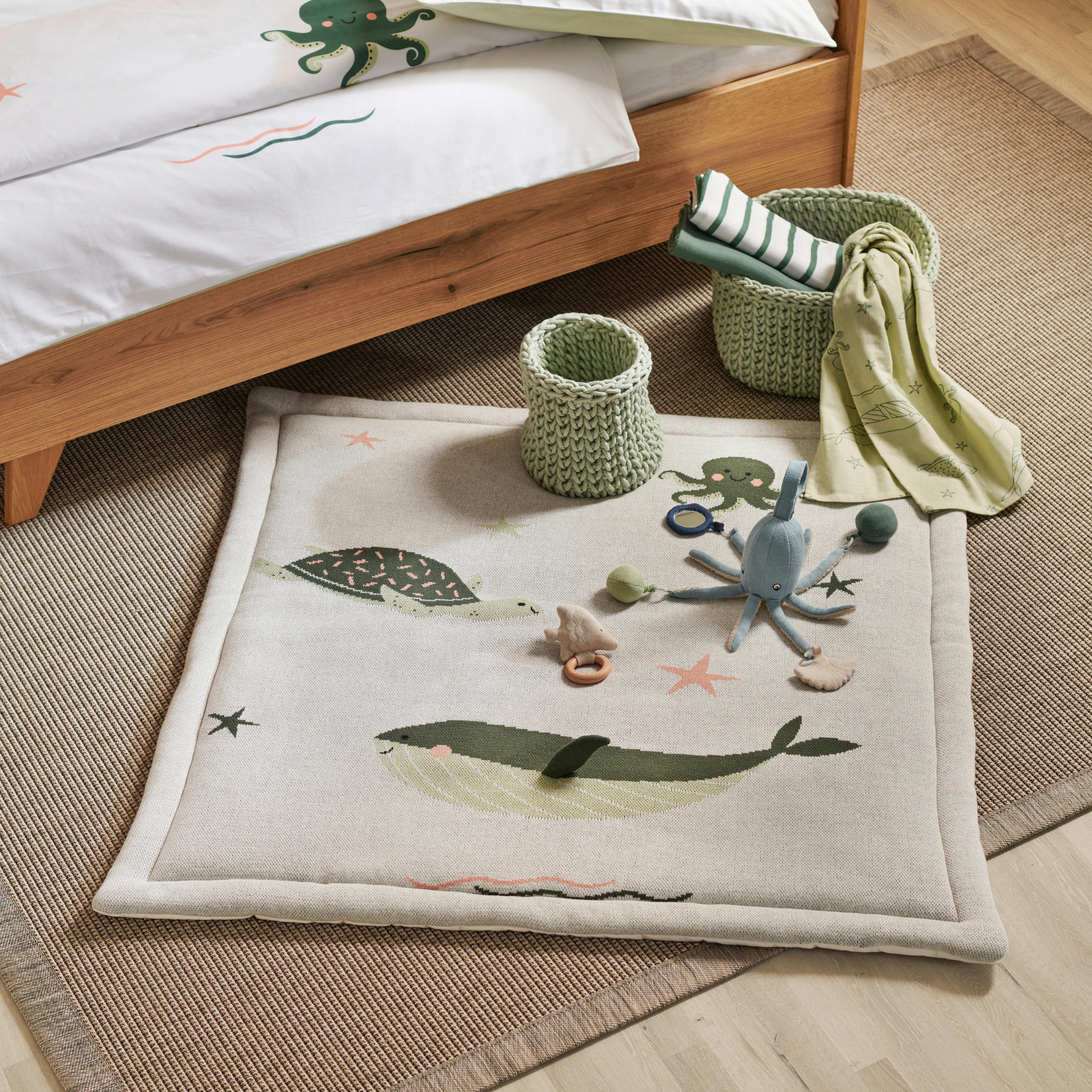 KRABBELDECKE 100/100 cm - Grün, Trend, Textil (100/100cm) - Avelia