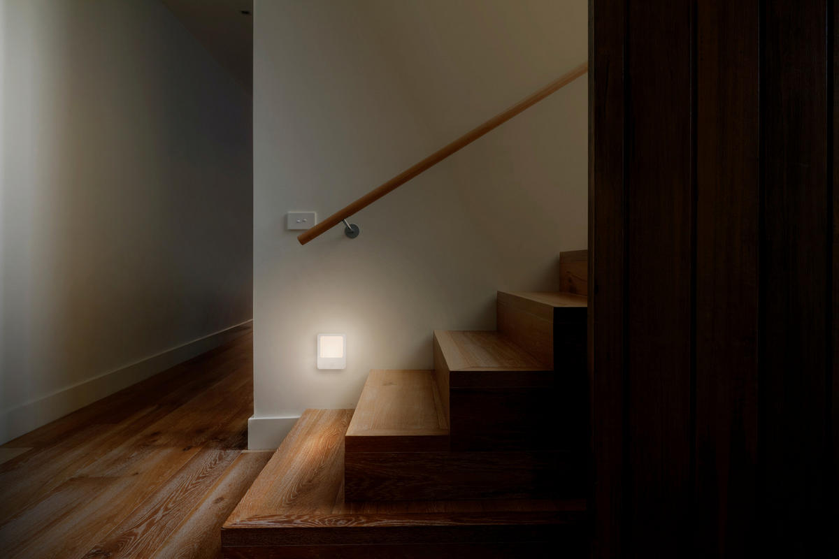 ÉJJELI LÁMPA - fehér, Basics, műanyag (11/19,5/5,8cm) - Varta