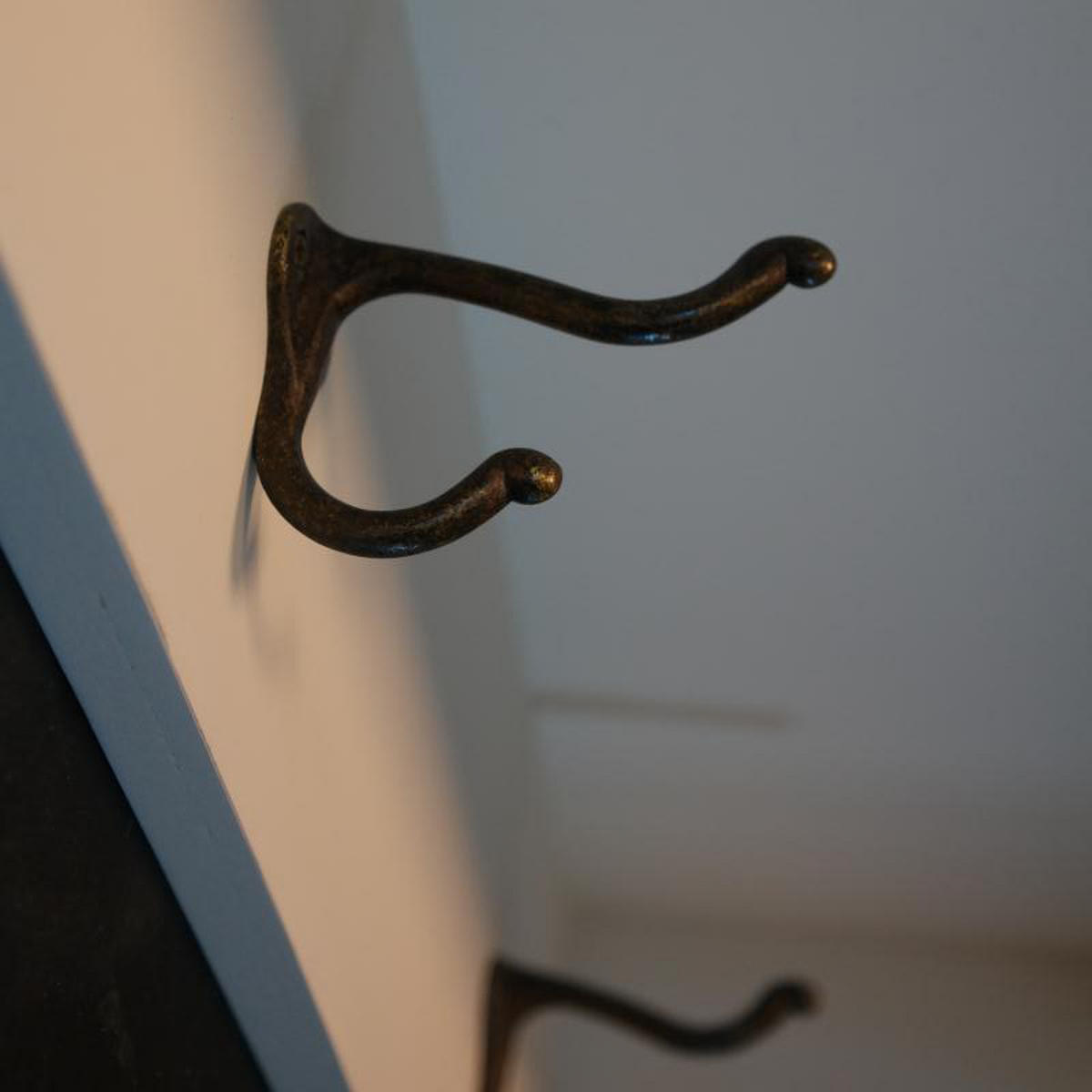 WANDGARDEROBE  in Paulownia Weiß, Braun  - Weiß/Braun, Holz/Holzwerkstoff (76/31/23cm)