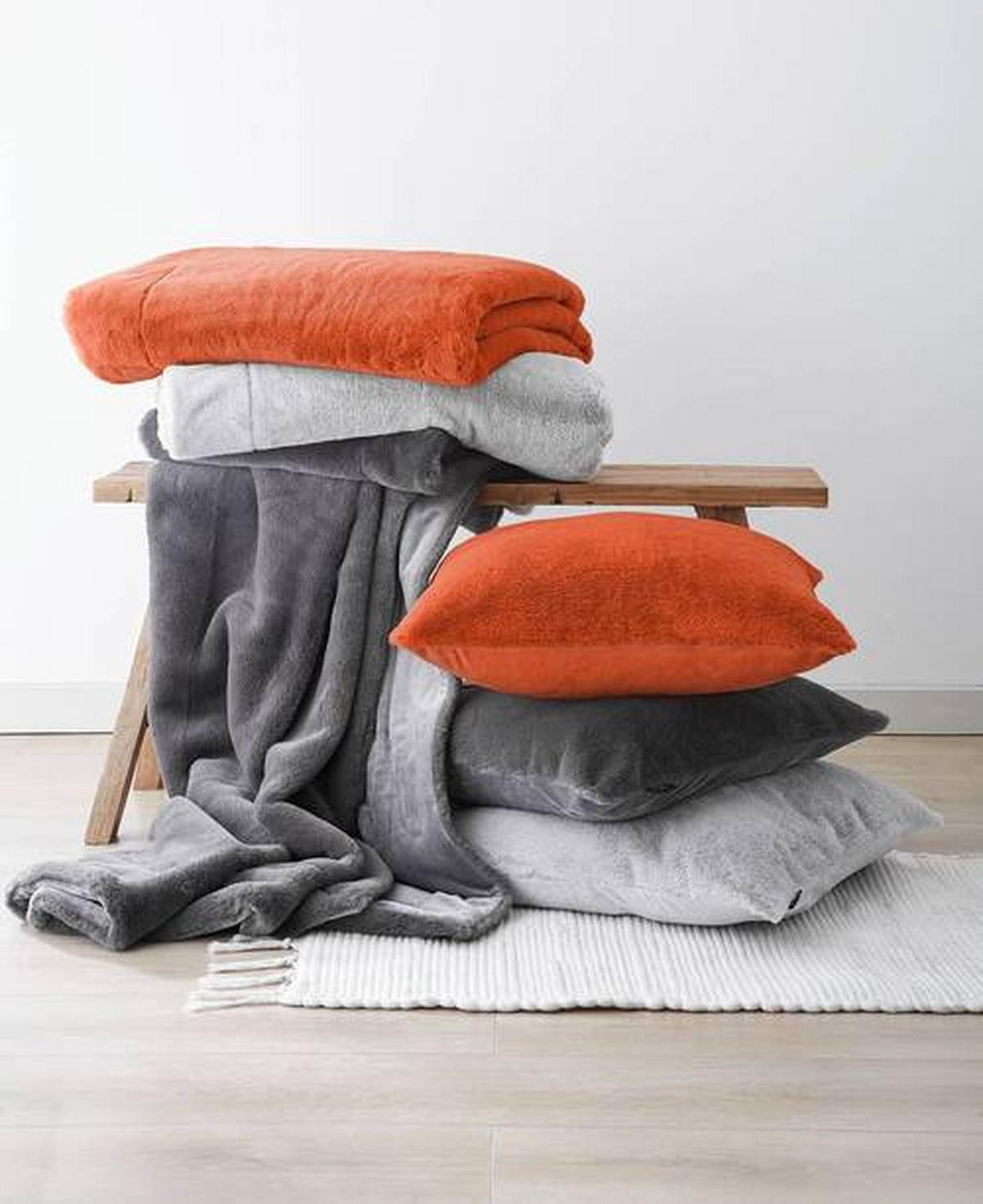 POTAH NA POLŠTÁŘ  48/48 cm - barvy stříbra, Design, textil (48/48cm) - Novel