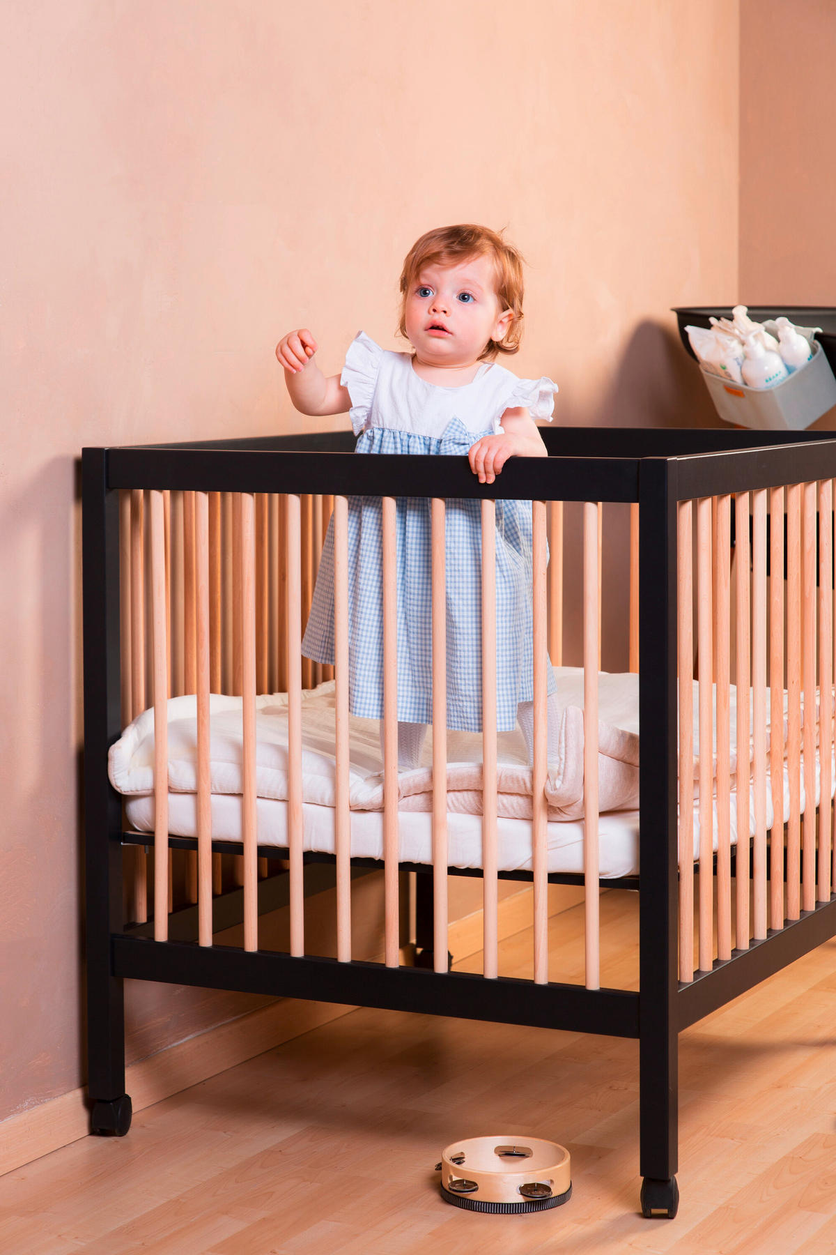 LAUFGITTER Playpen 97 2023  98/78/82 cm  - Schwarz/Naturfarben, KONVENTIONELL, Holz/Kunststoff (98/78/82cm) - Childhome