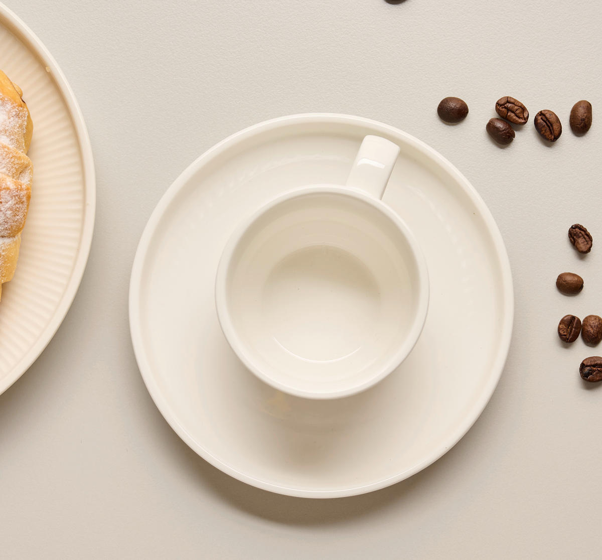 ESZPRESSZÓ CSÉSZE ÉS CSÉSZEALJ  - fehér, Design, kerámia - Dieter Knoll