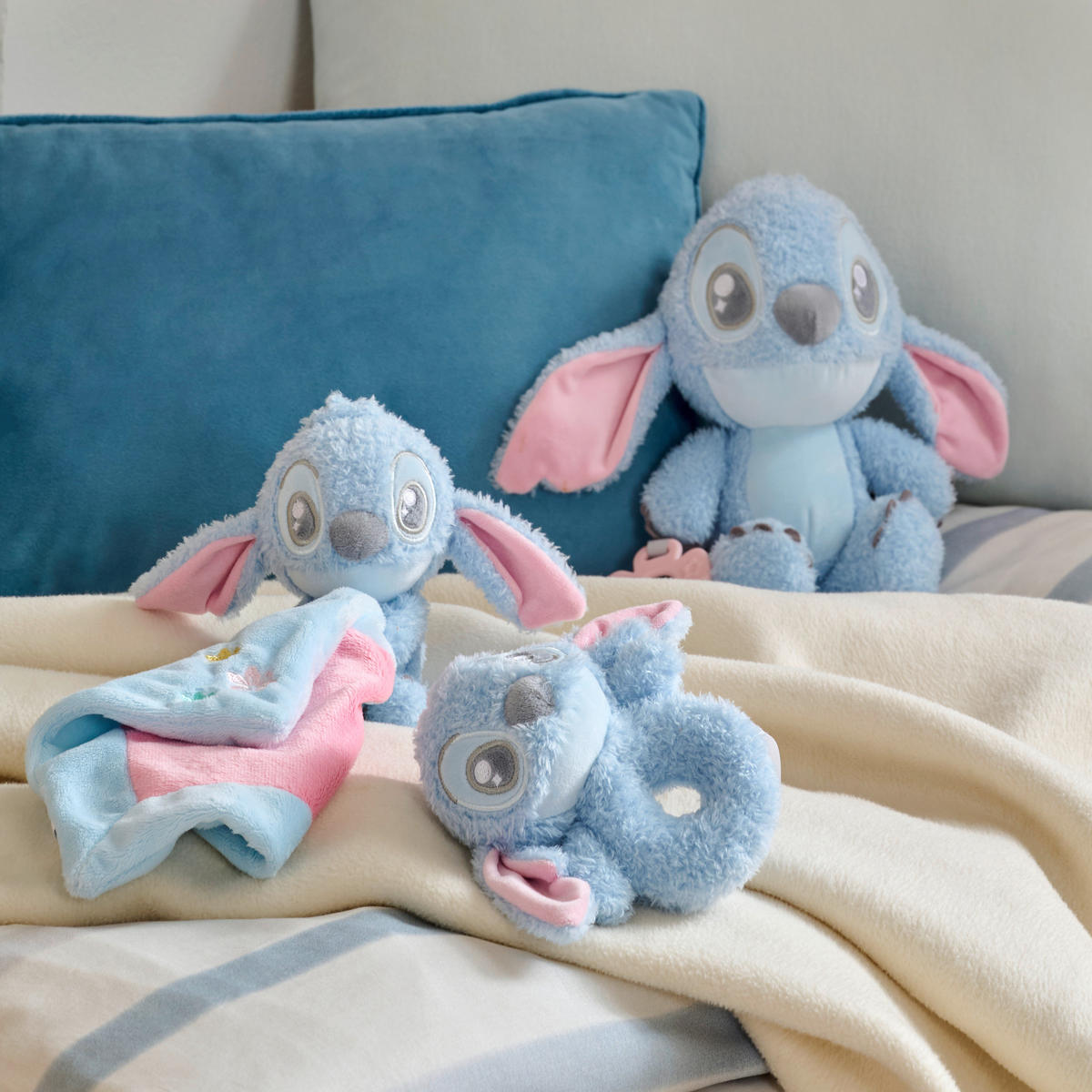 SCHMUSETUCH Stitch  - Hellblau, Basics, Kunststoff (33/28/6cm) - Disney