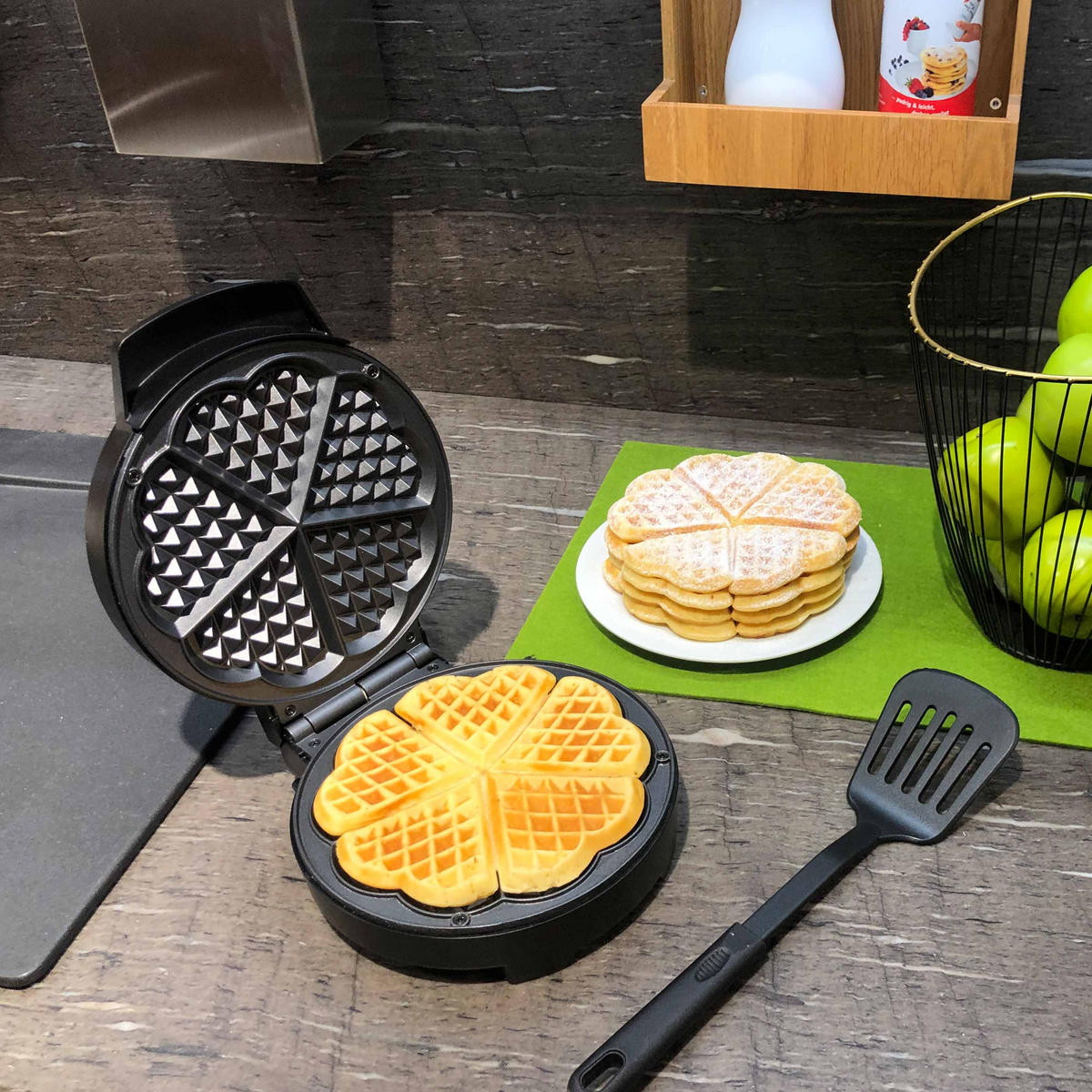 WAFFELEISEN  - Schwarz, Basics, Metall