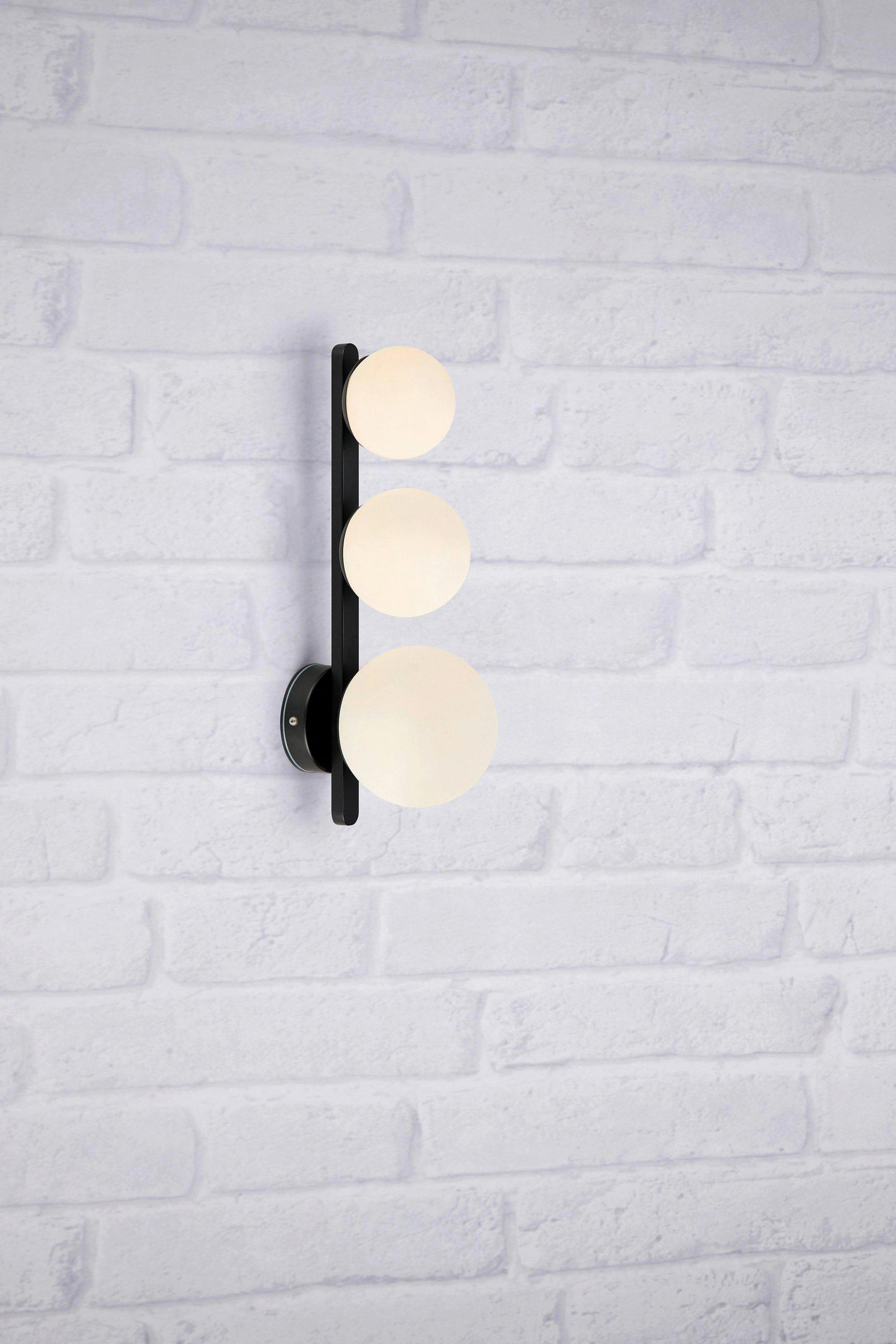 WANDLEUCHTE - Opal/Schwarz, Basics (65.5/18/13.5cm) - Markslöjd