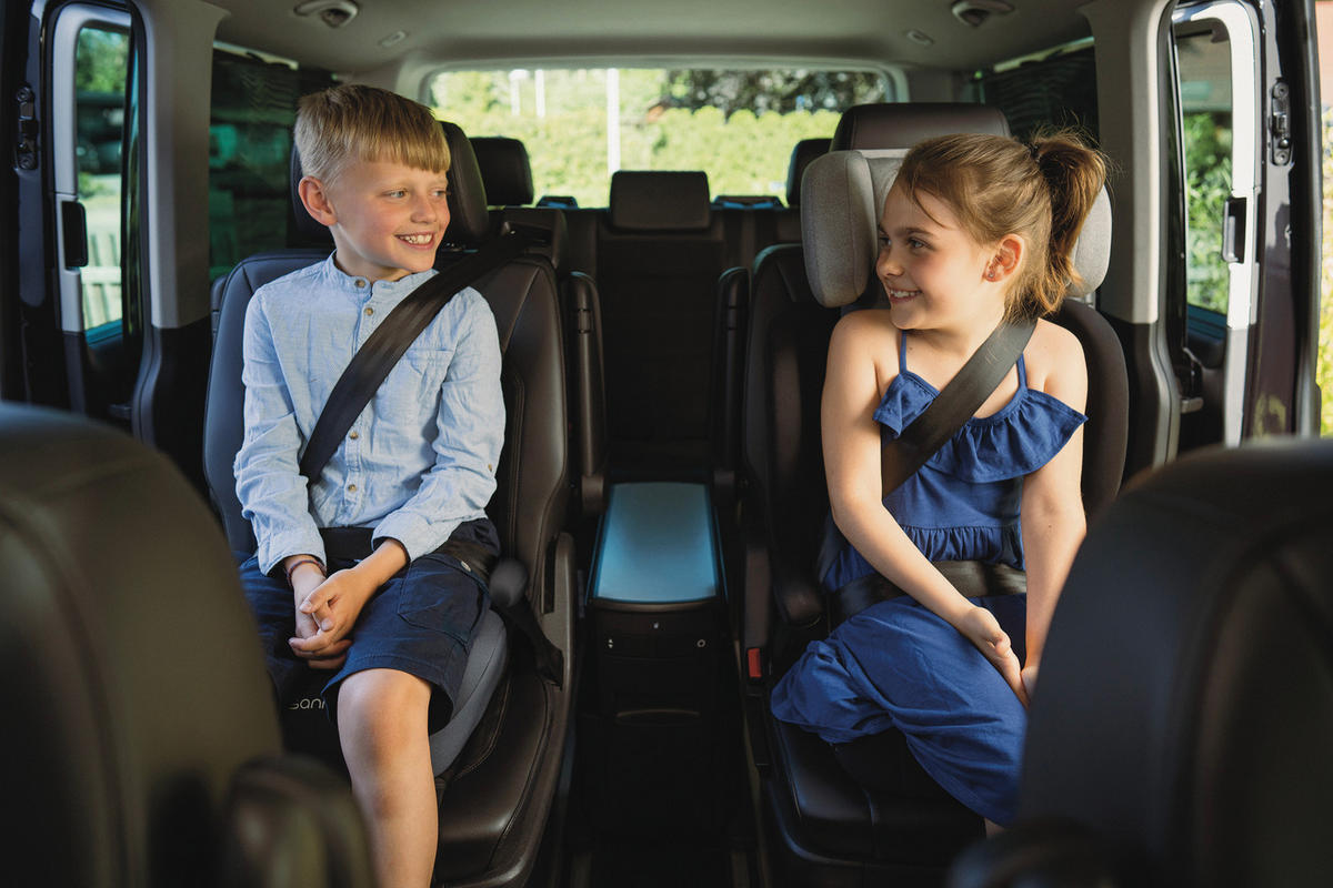 KINDERAUTOSITZ MUSCA ISOFIX ECE R 129 i-SIZE  - Hellgrau/Schwarz, Basics, Kunststoff/Textil (44/55/43cm) - Osann