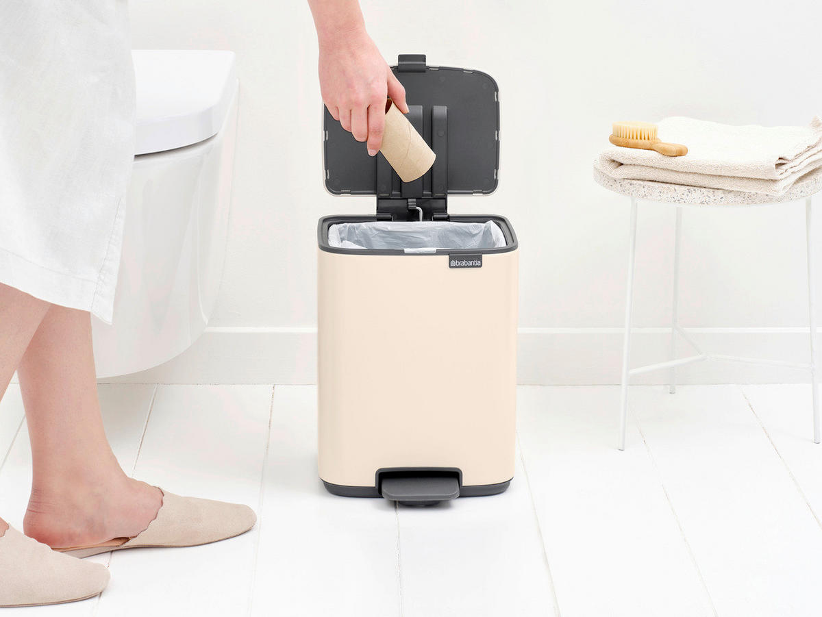 KOŠ S NOŽNOM PAPUČICOM  7 l  Bo  - bež/antracit, Basics, metal/plastika (24,2/31/24,2cm) - Brabantia