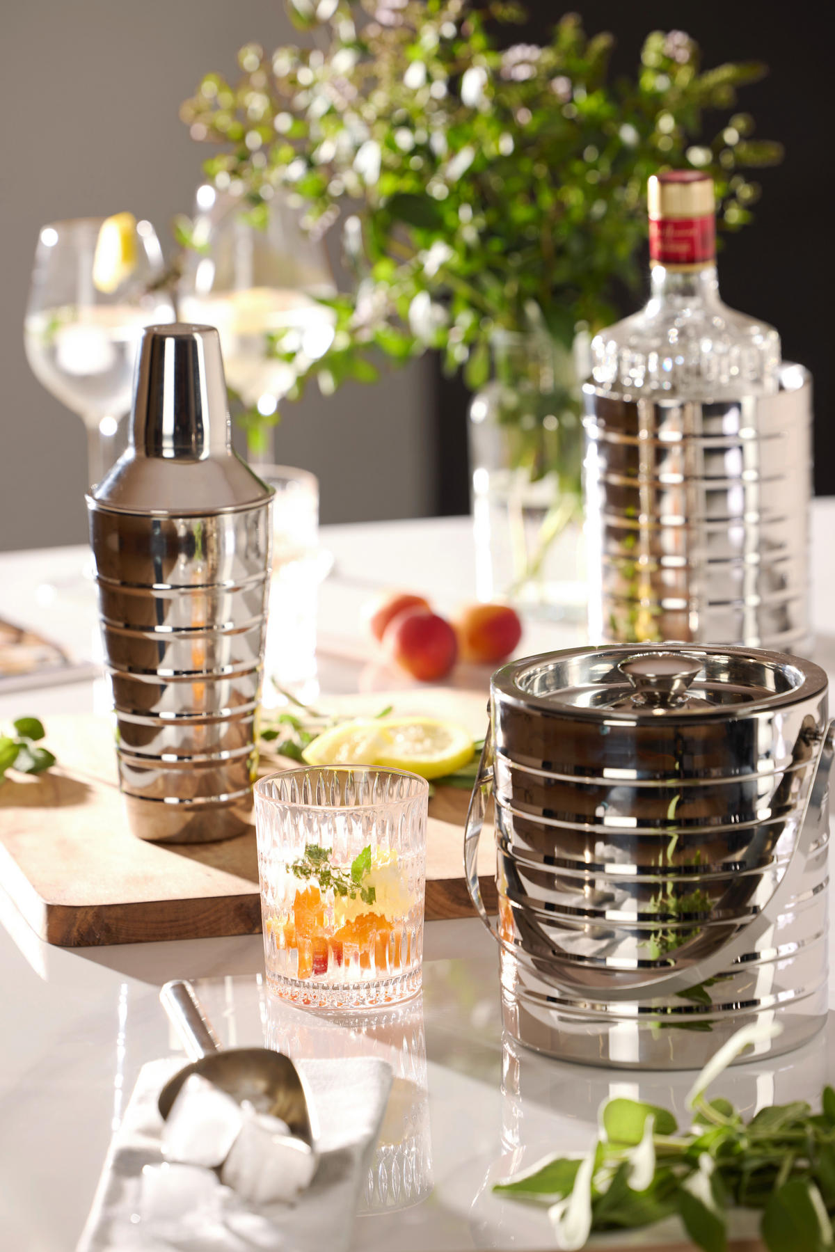 BARSET - Edelstahlfarben, Trend, Metall - Novel