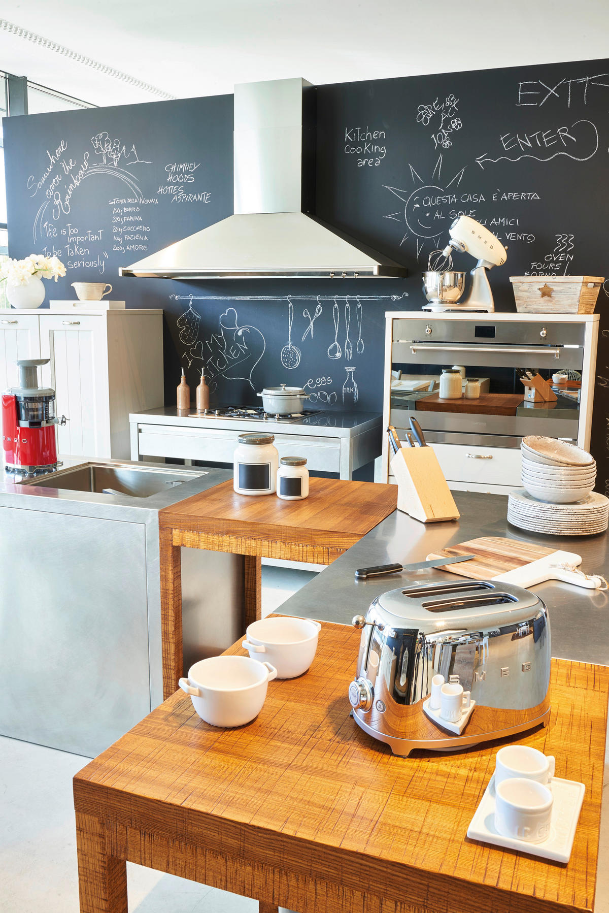 KÜCHENMASCHINE 50'S STYLE SMF02CREU  - Creme/Alufarben, Basics, Metall (40,2/37,8/22,1cm) - SMEG